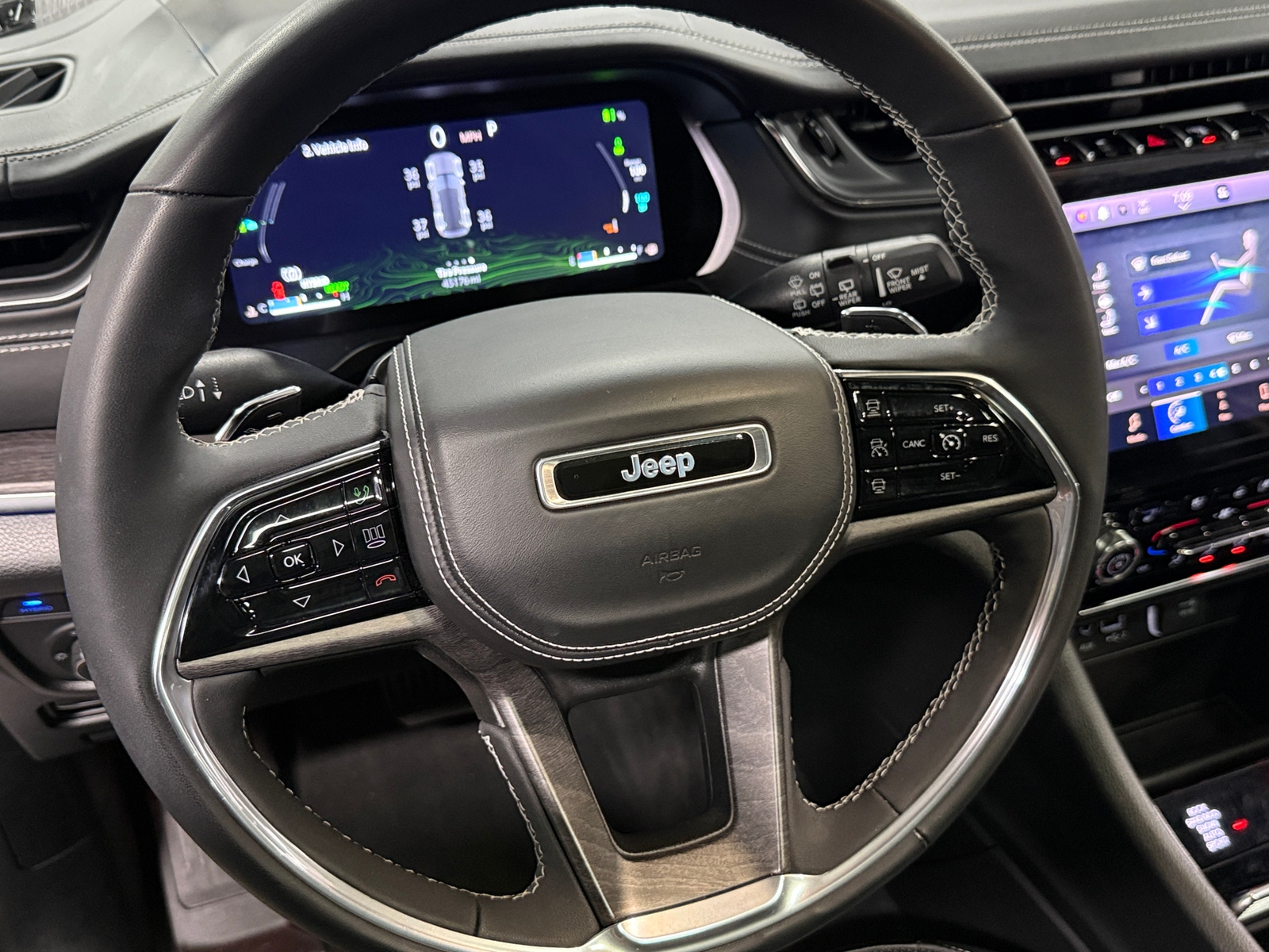 Thumbnail: 2022 Jeep Grand Cherokee - 4