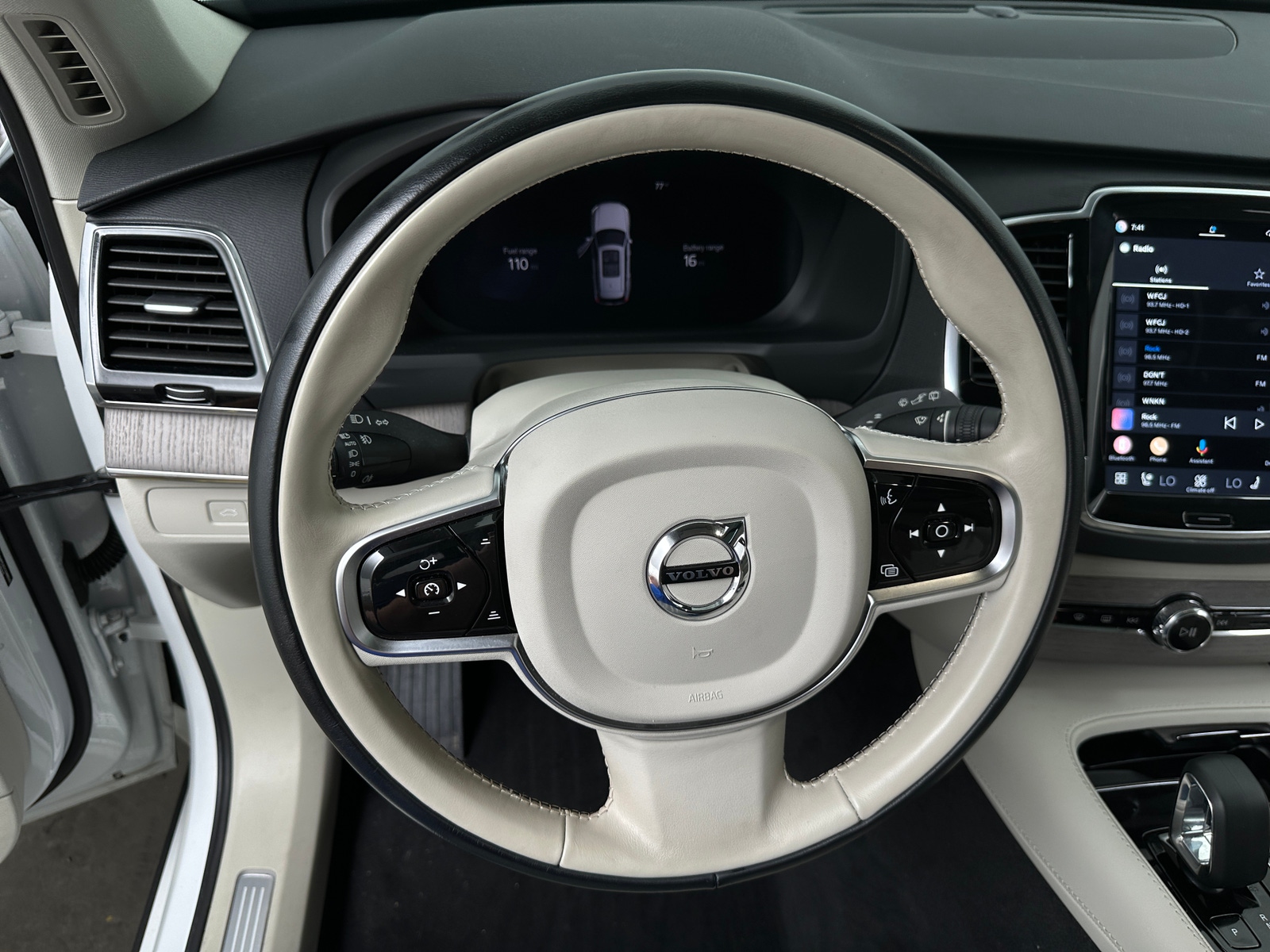 Thumbnail: 2025 Volvo XC90 - 4