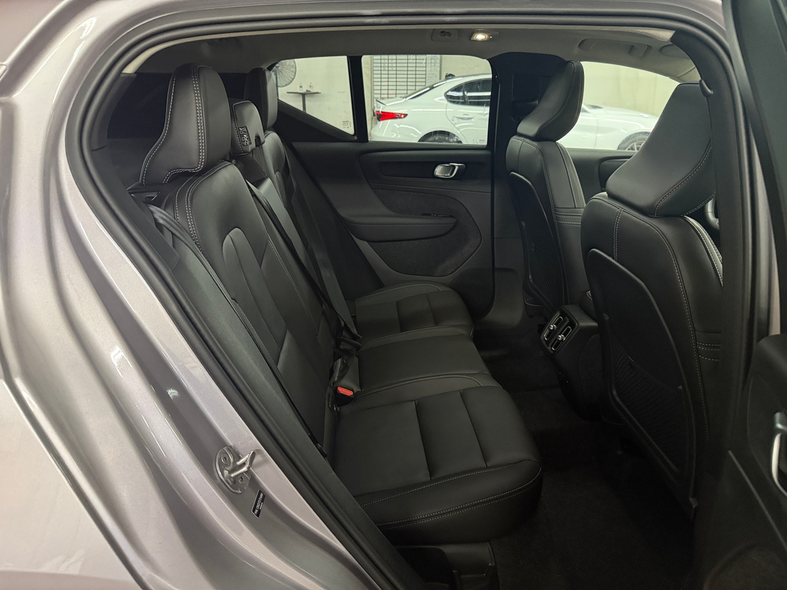 Thumbnail: 2026 Volvo XC40 - 5
