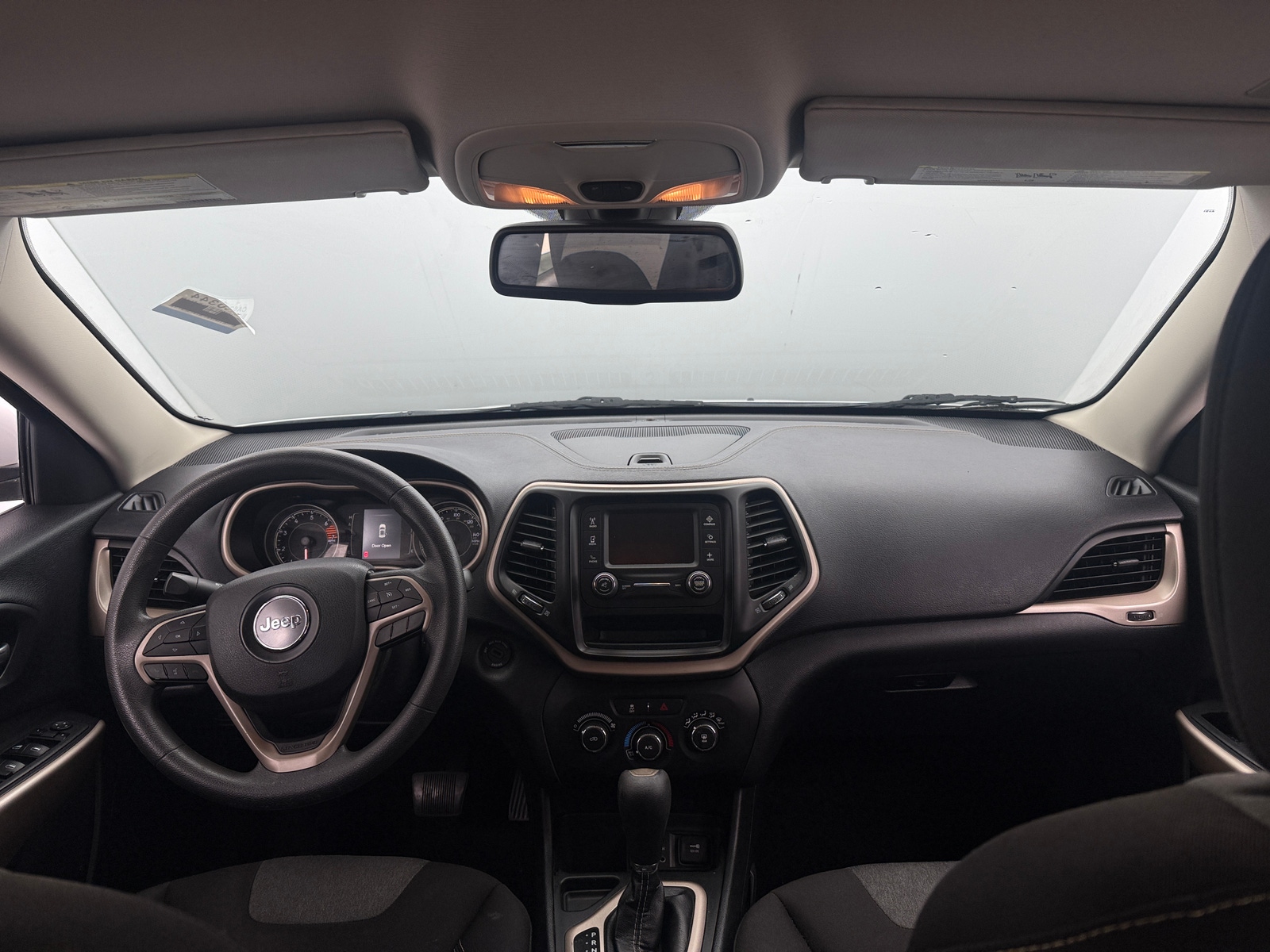 Thumbnail: 2018 Jeep Cherokee - 3