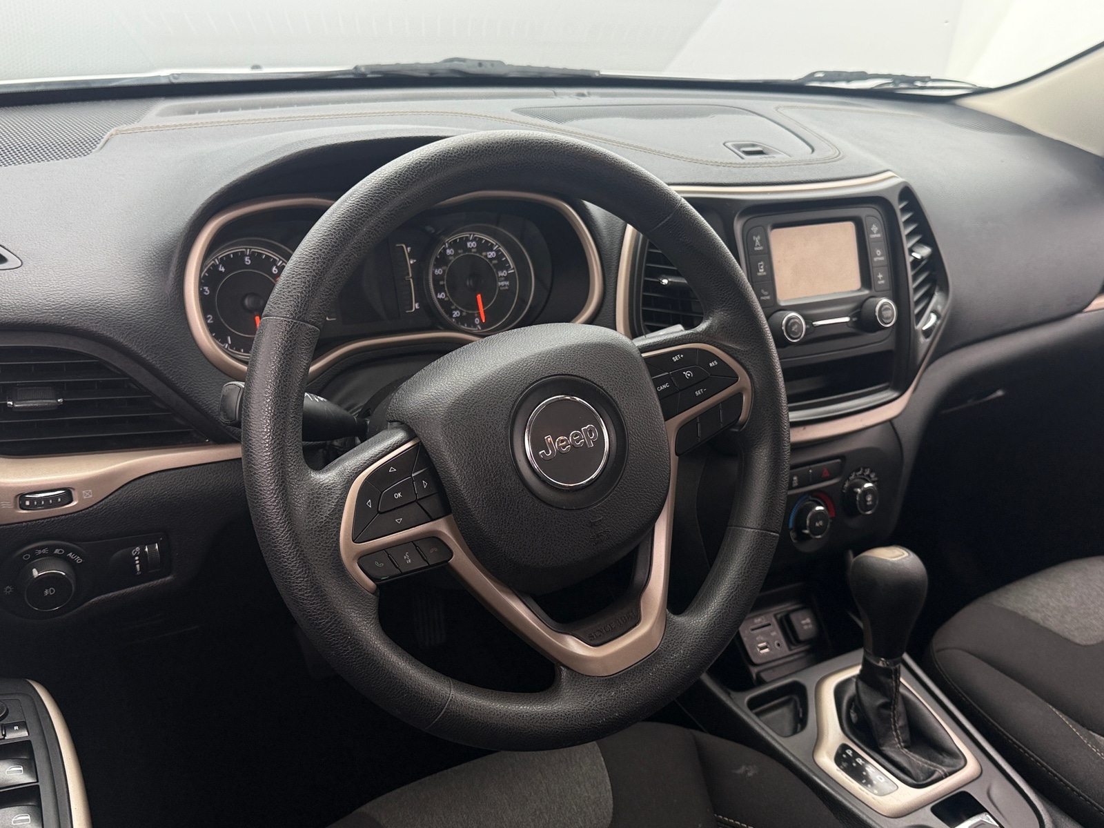 Thumbnail: 2018 Jeep Cherokee - 5