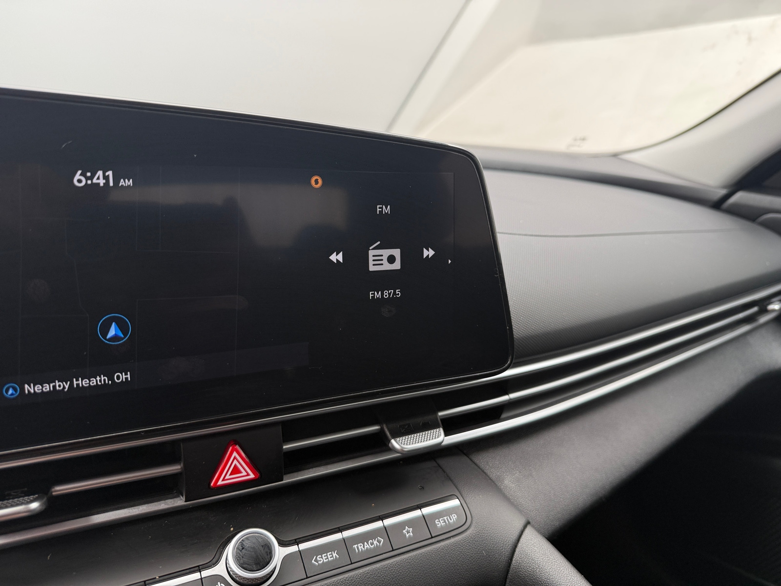 Thumbnail: 2023 Hyundai Elantra - 4