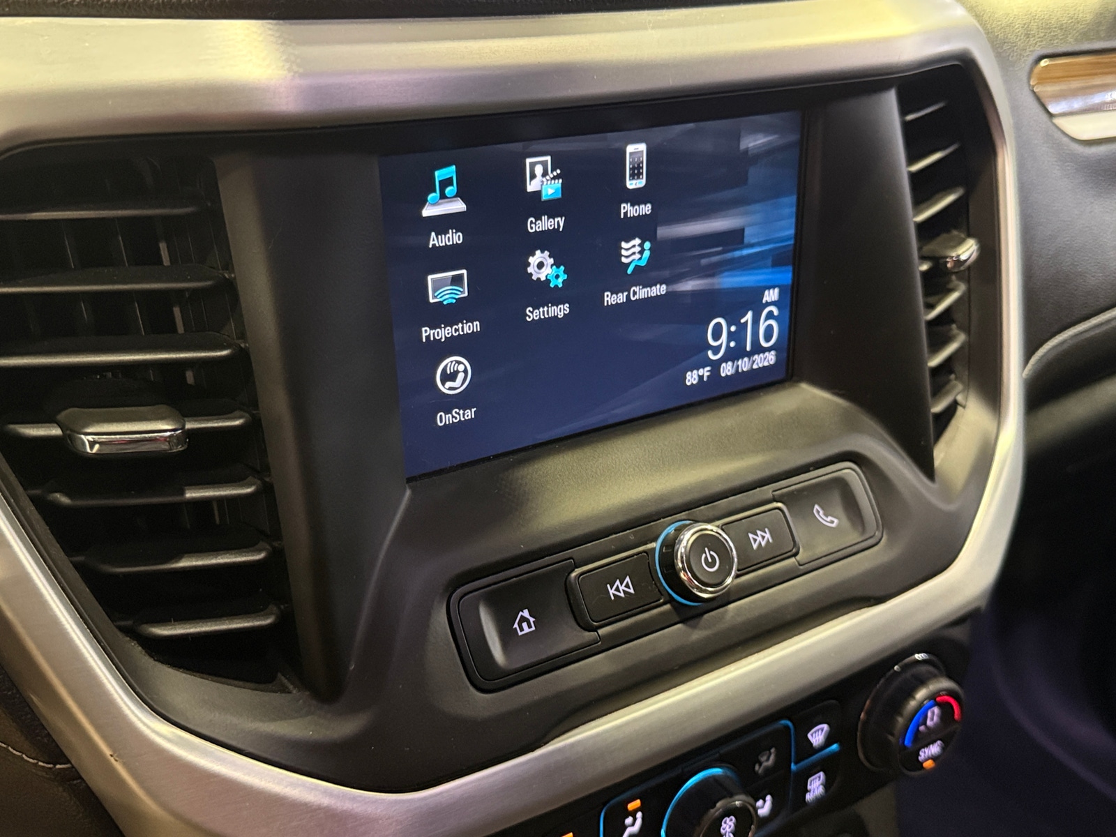 Thumbnail: 2017 GMC Acadia - 4