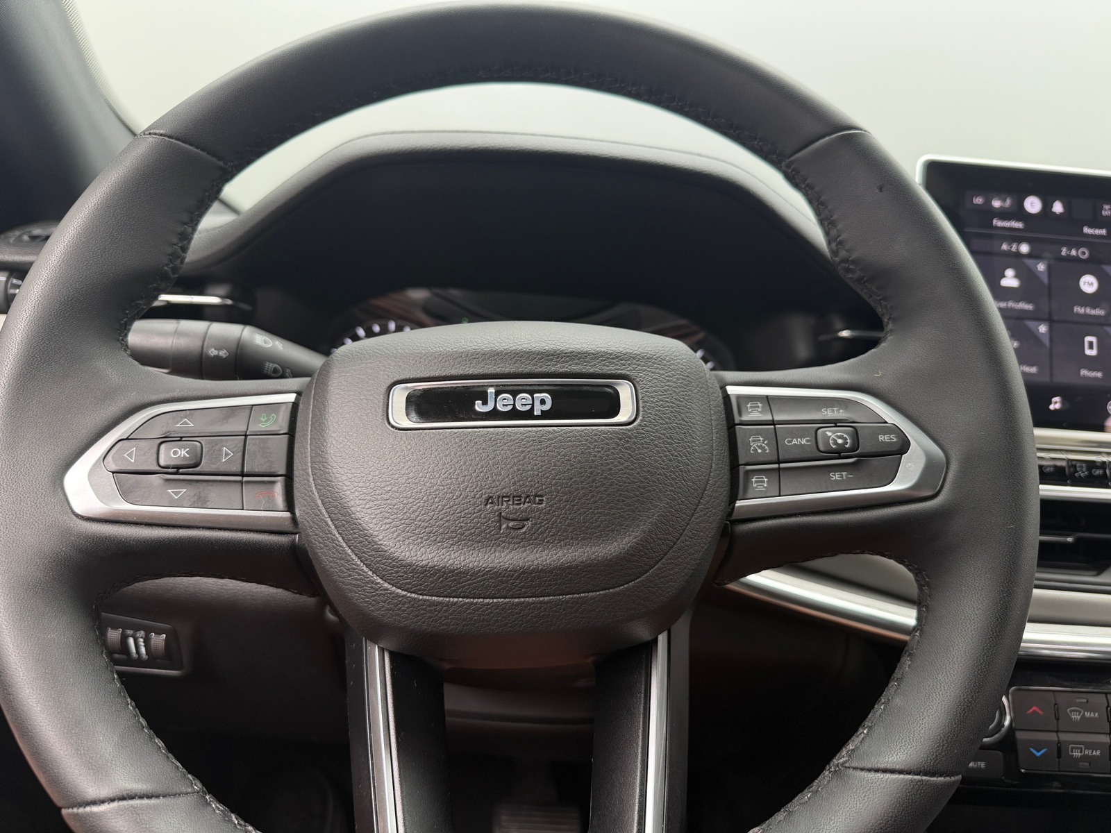 Thumbnail: 2023 Jeep Compass - 4