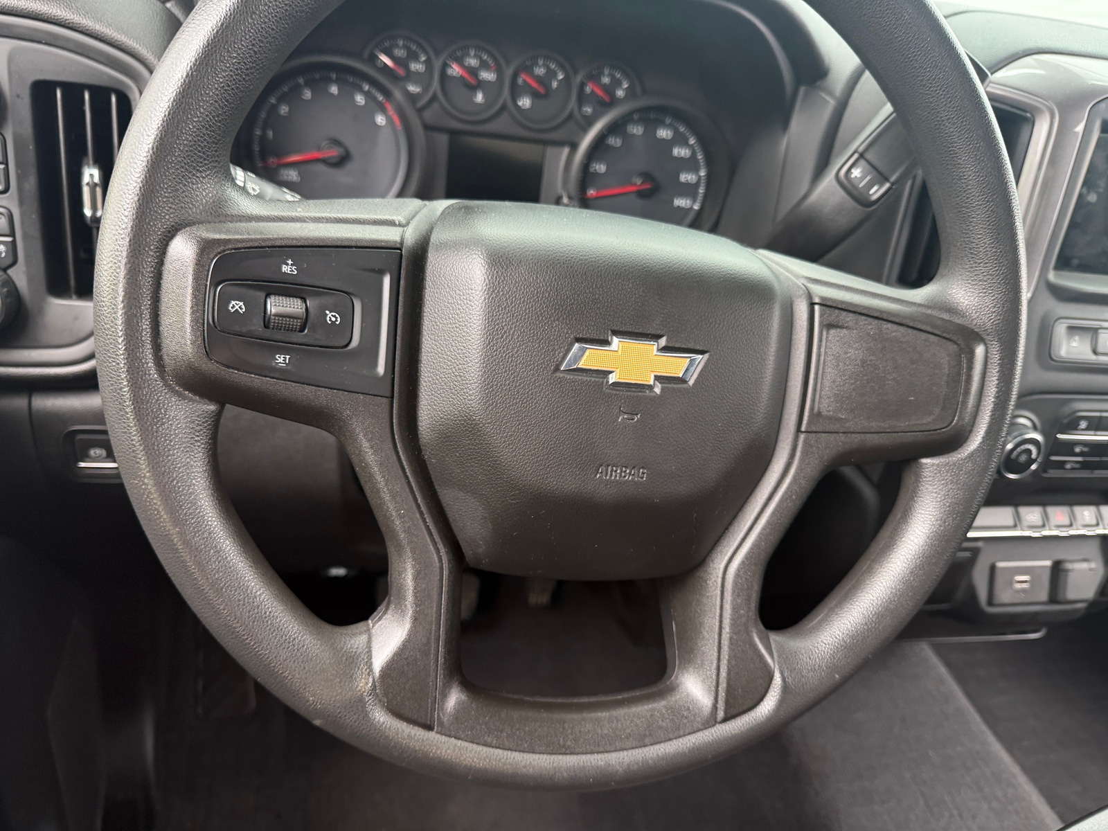 Thumbnail: 2019 Chevrolet Silverado 1500 - 5