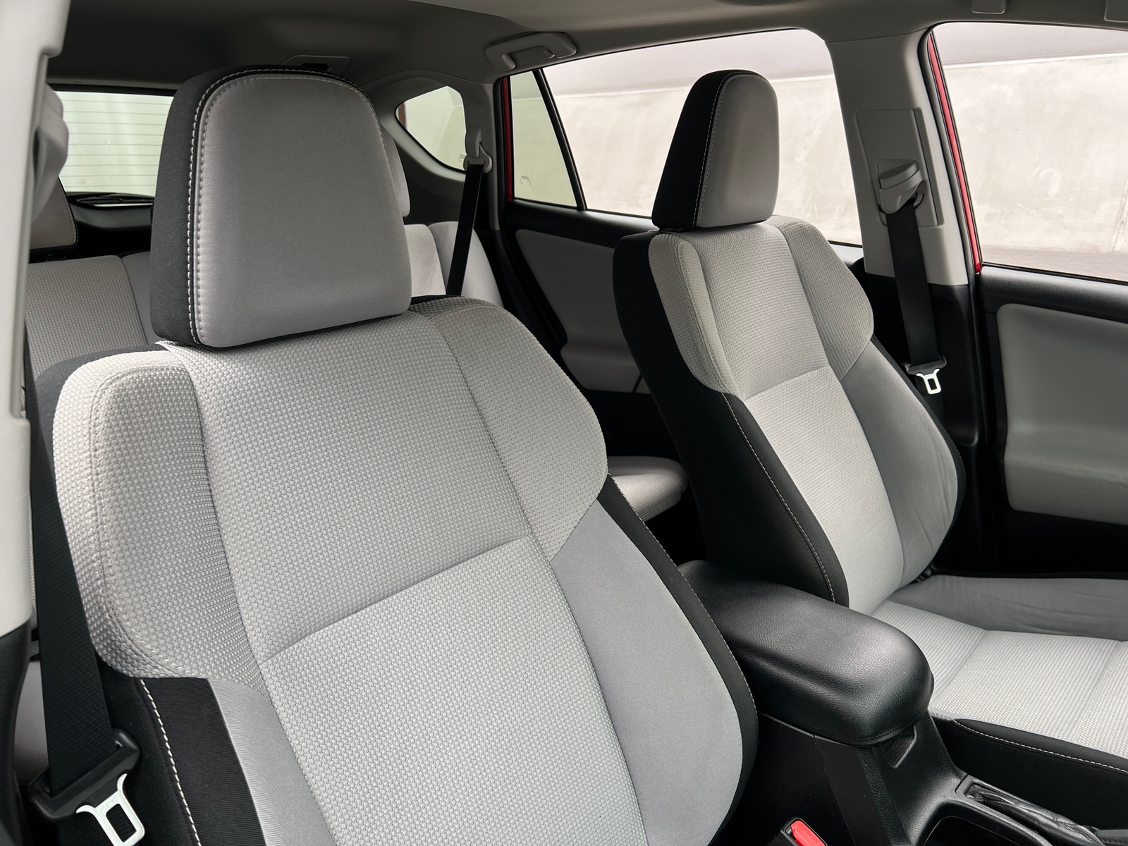 Thumbnail: 2017 Toyota RAV4 - 2