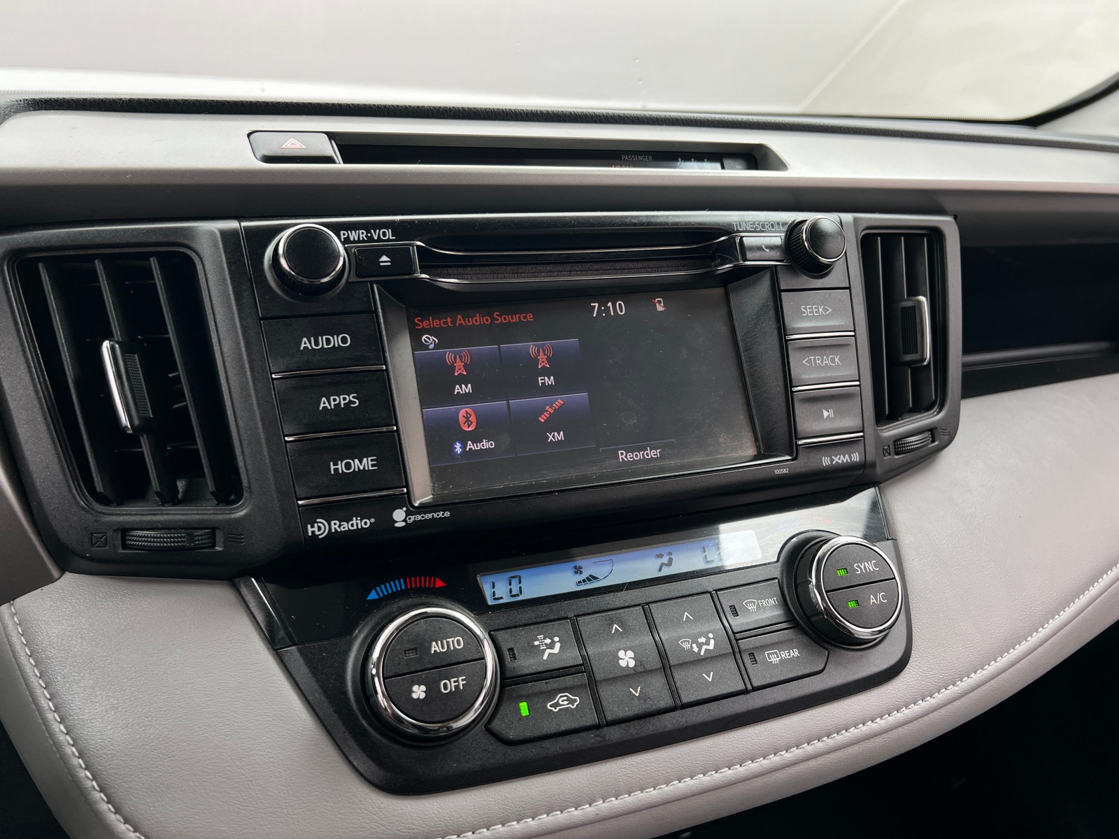 Thumbnail: 2017 Toyota RAV4 - 4