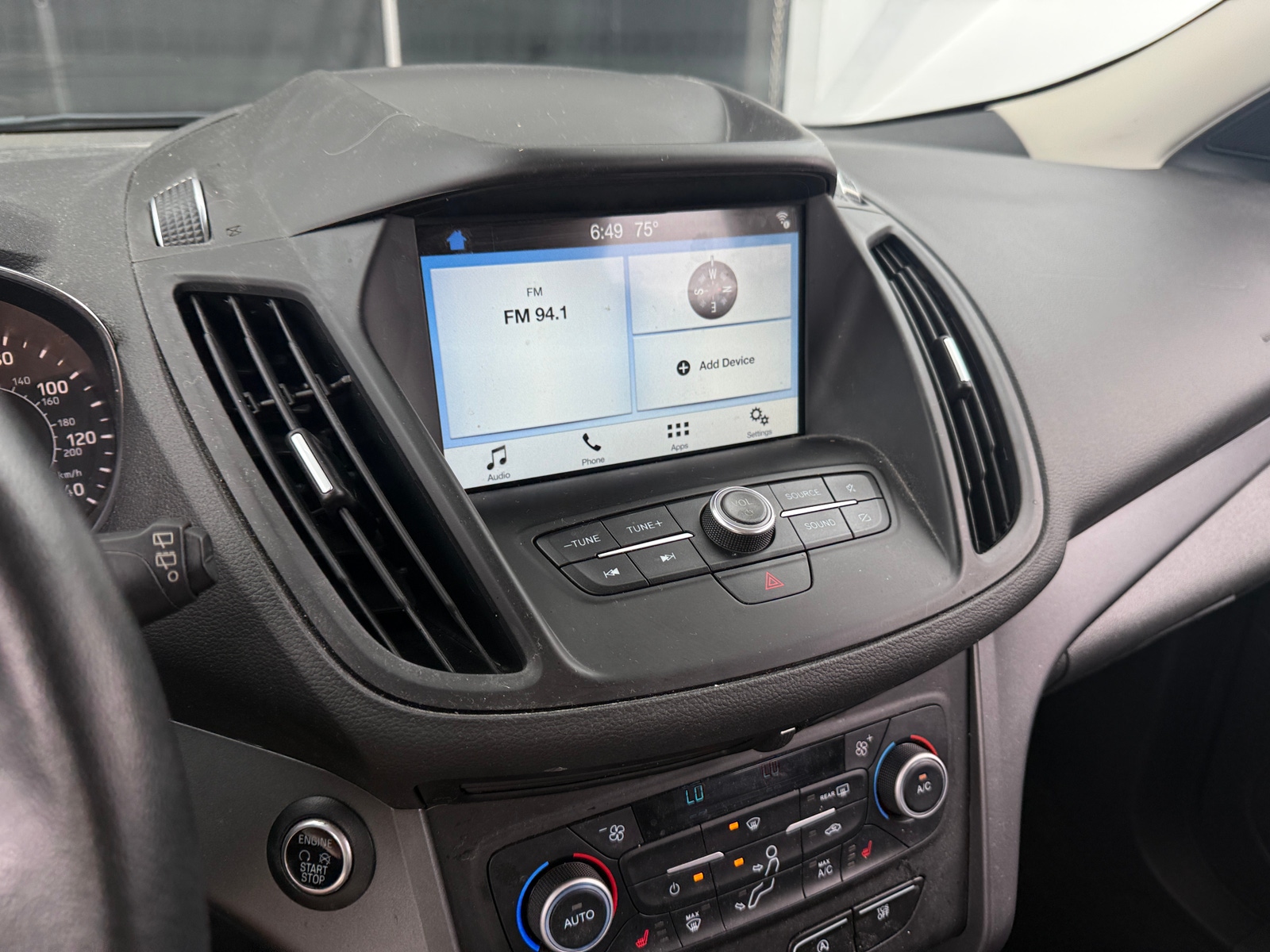 Thumbnail: 2019 Ford Escape - 3