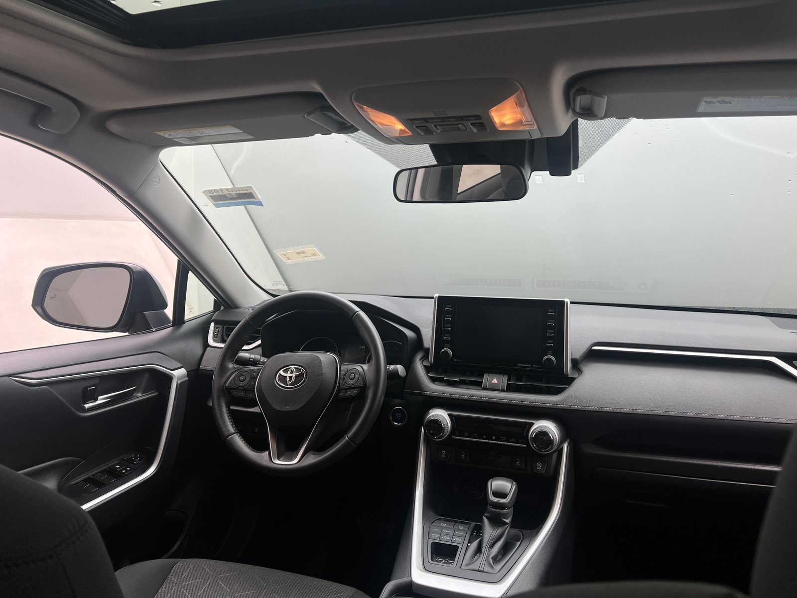 Thumbnail: 2020 Toyota RAV4 - 3
