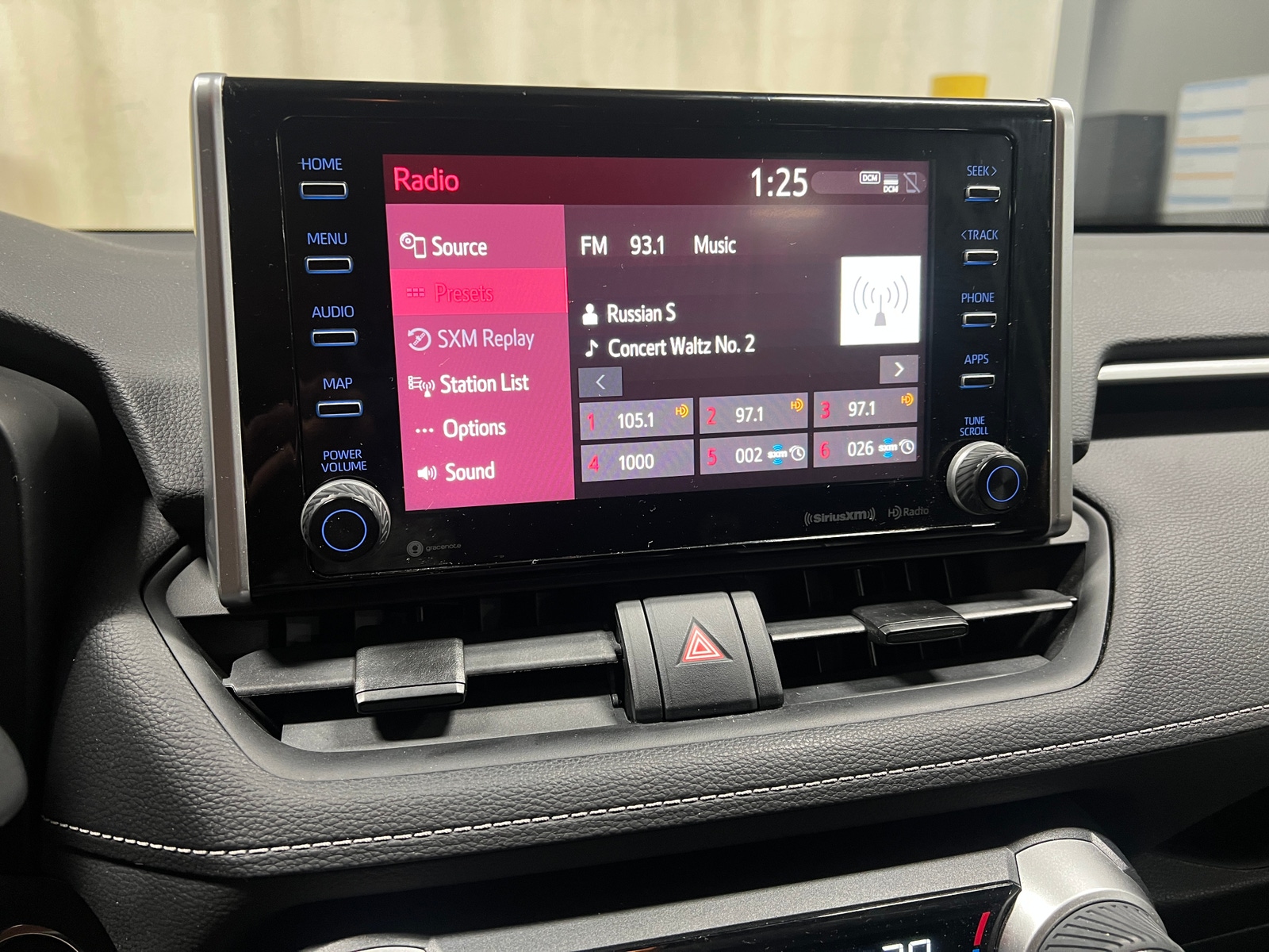 Thumbnail: 2020 Toyota RAV4 - 4