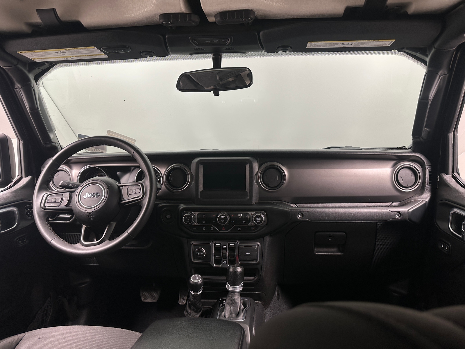 Thumbnail: 2023 Jeep Gladiator - 3