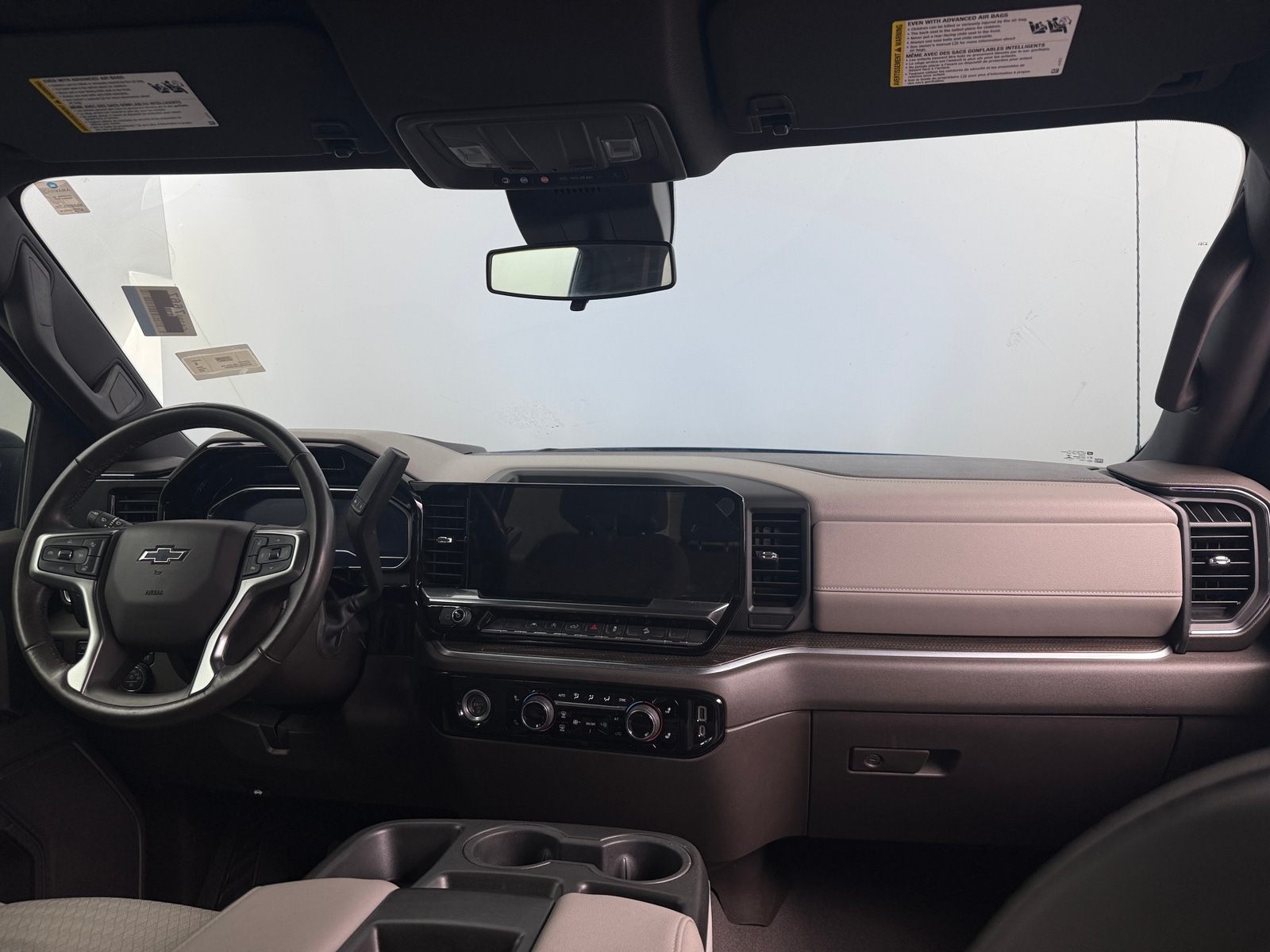 Thumbnail: 2022 Chevrolet Silverado 1500 - 3