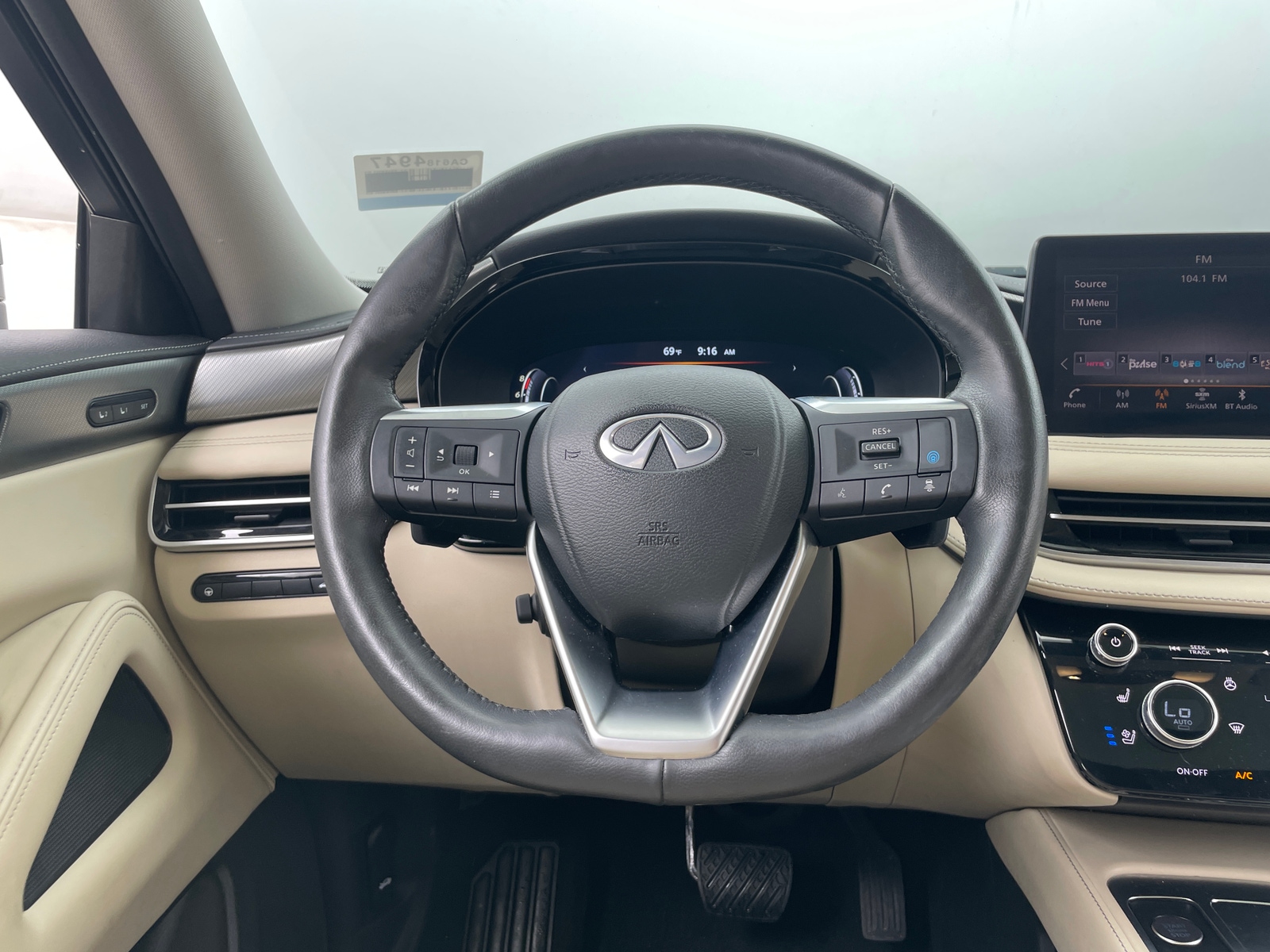 Thumbnail: 2023 INFINITI QX60 - 4