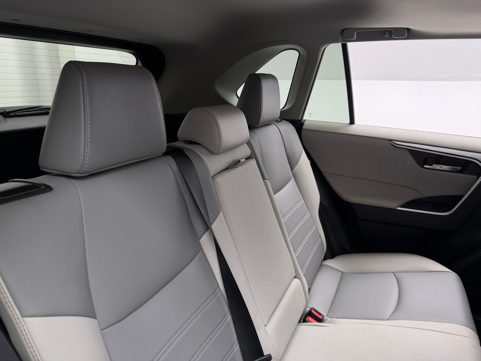 Thumbnail: 2021 Toyota RAV4 - 5