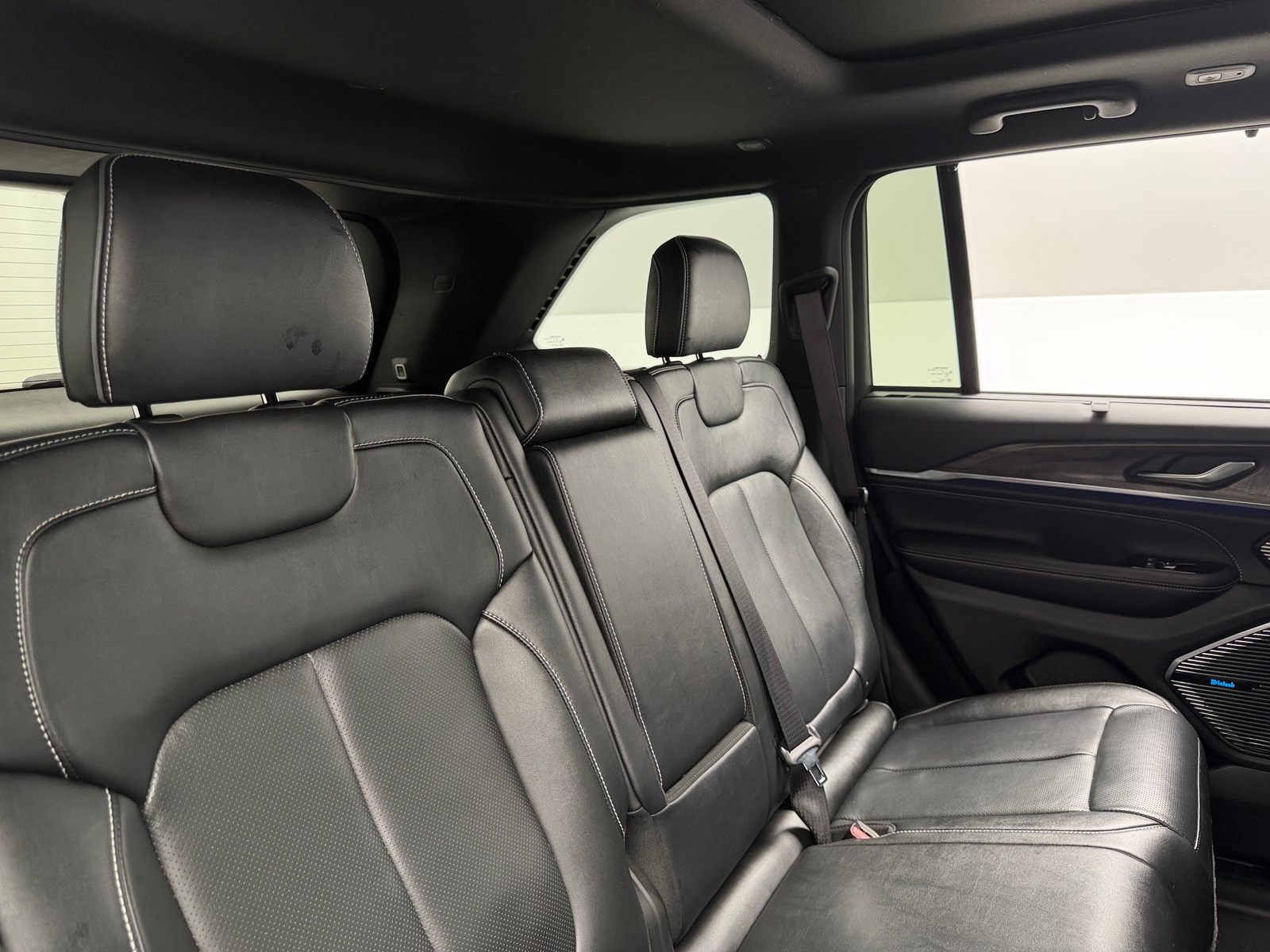 Thumbnail: 2022 Jeep Grand Cherokee - 5