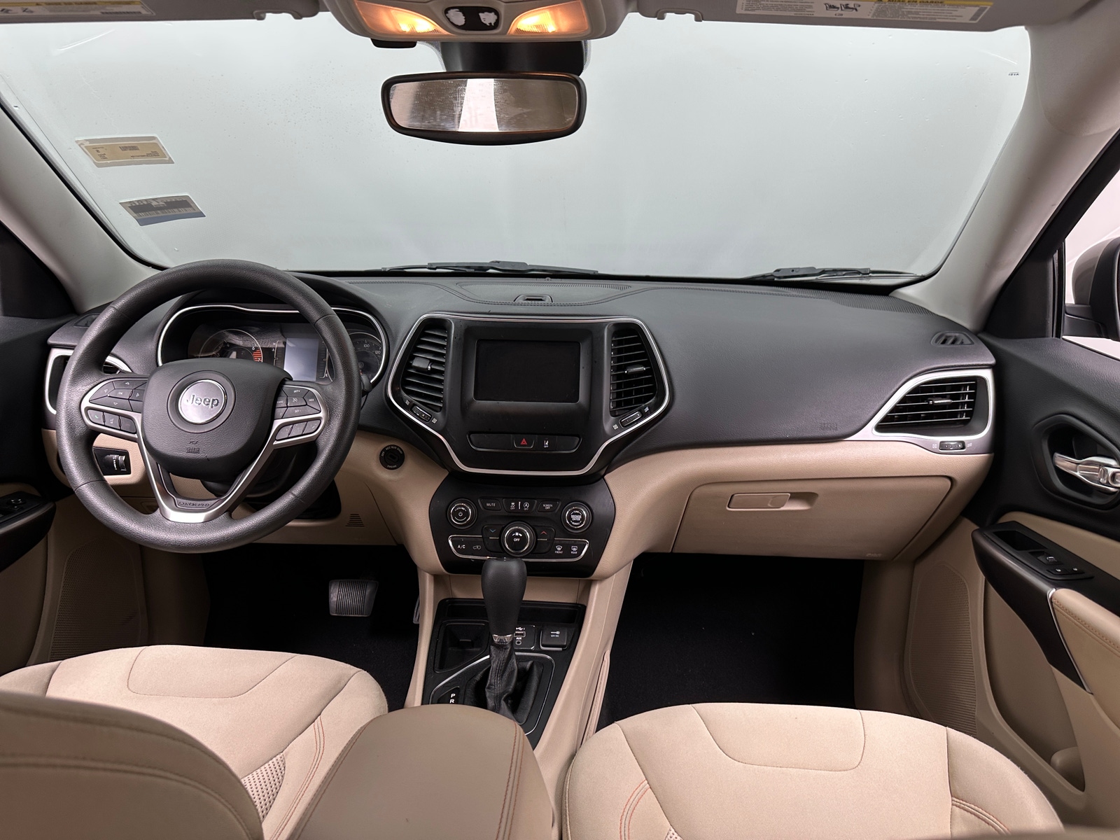 Thumbnail: 2021 Jeep Cherokee - 3