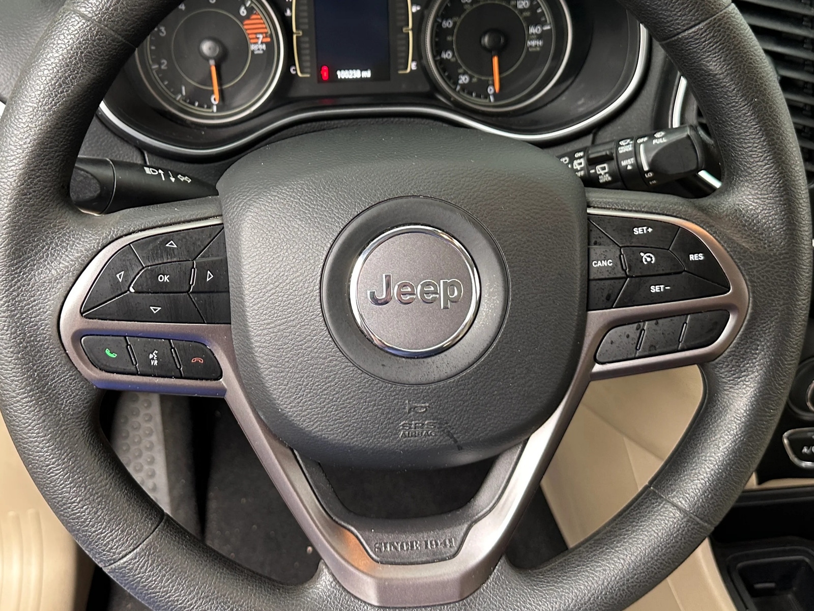 Thumbnail: 2021 Jeep Cherokee - 5
