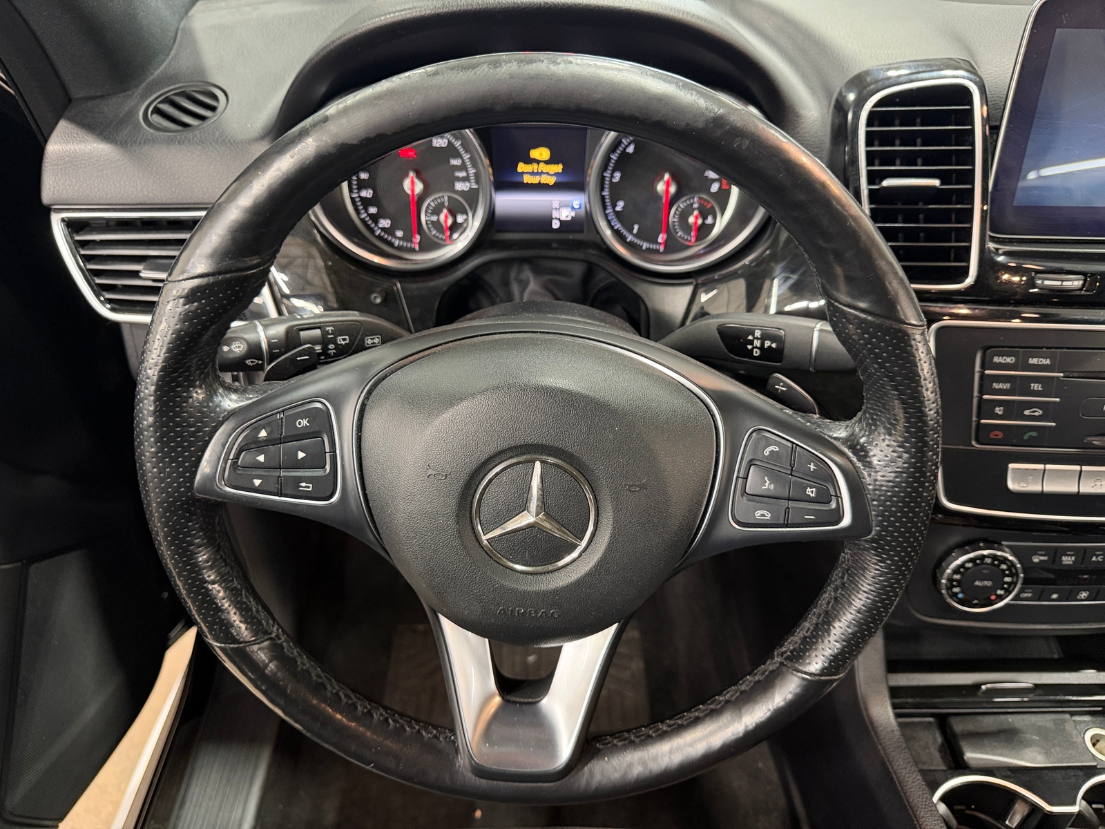 Thumbnail: 2017 Mercedes-Benz GLE - 4