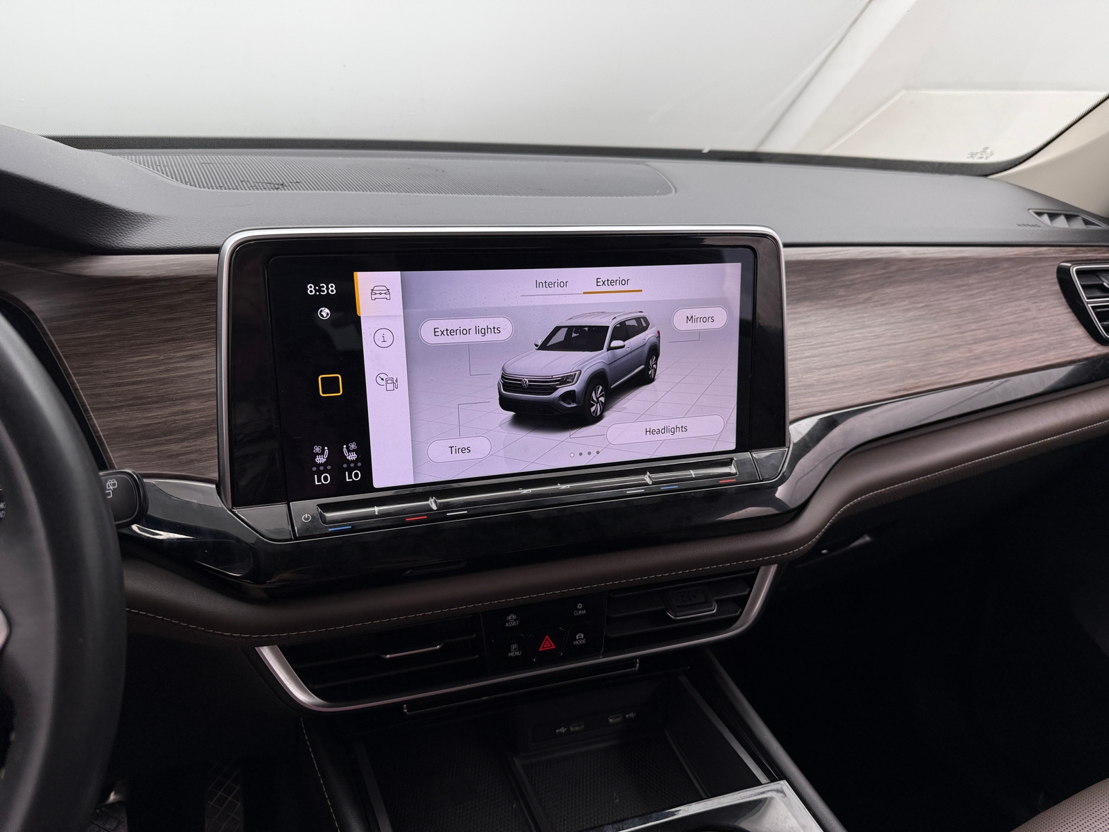 Thumbnail: 2024 Volkswagen Atlas - 3