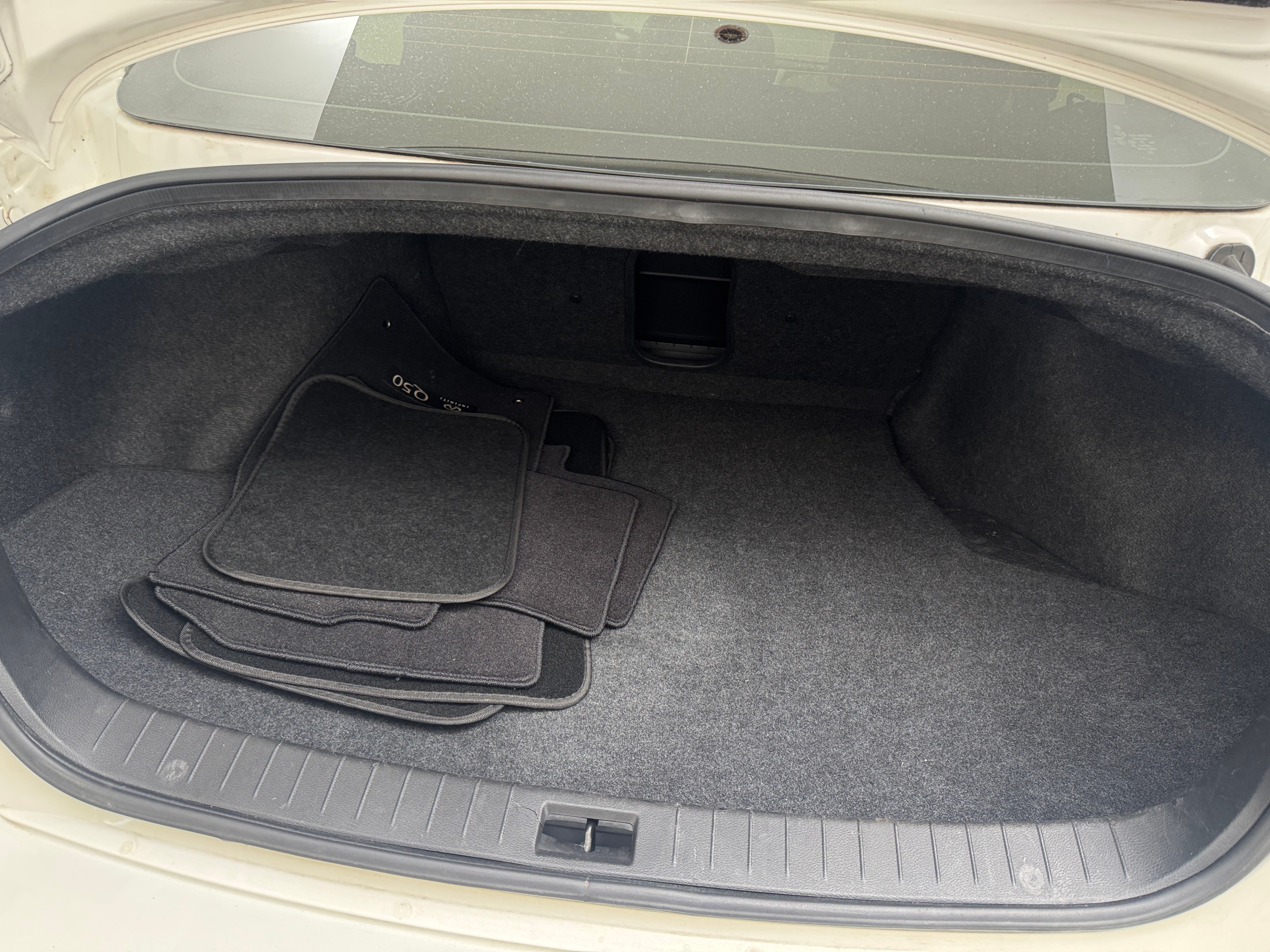 2015 INFINITI Q50