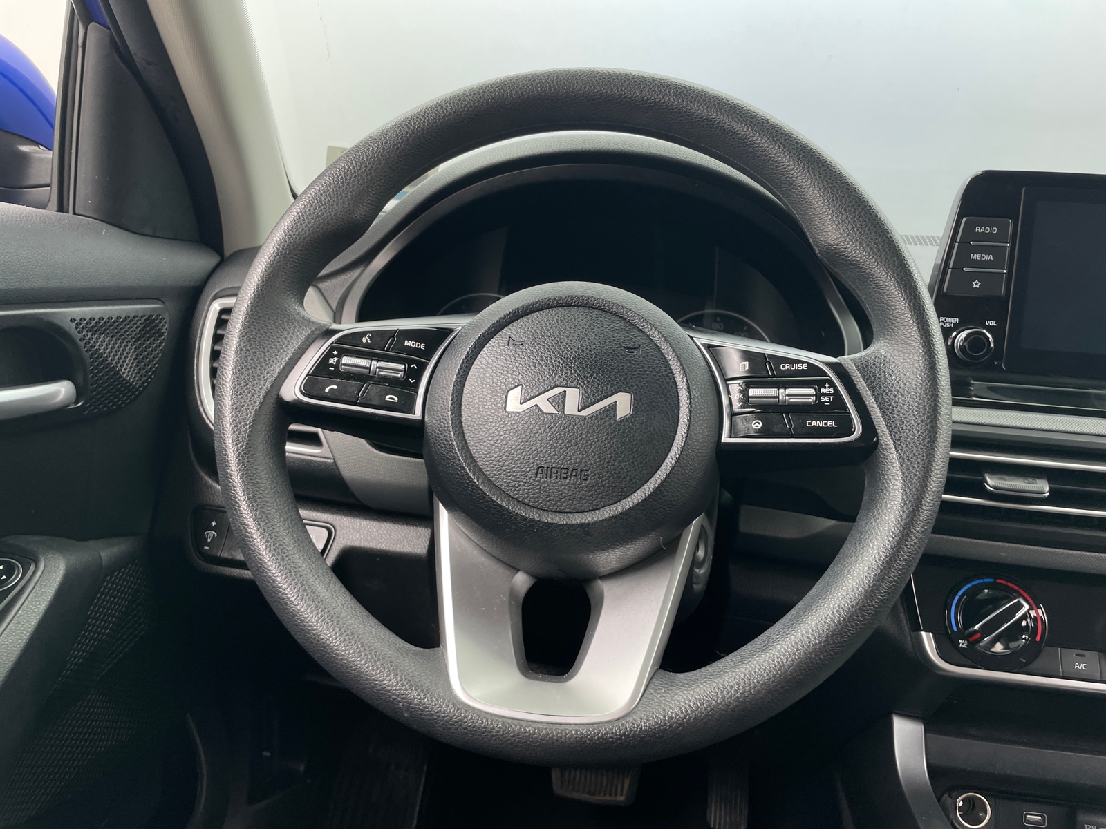 Thumbnail: 2022 Kia Seltos - 5