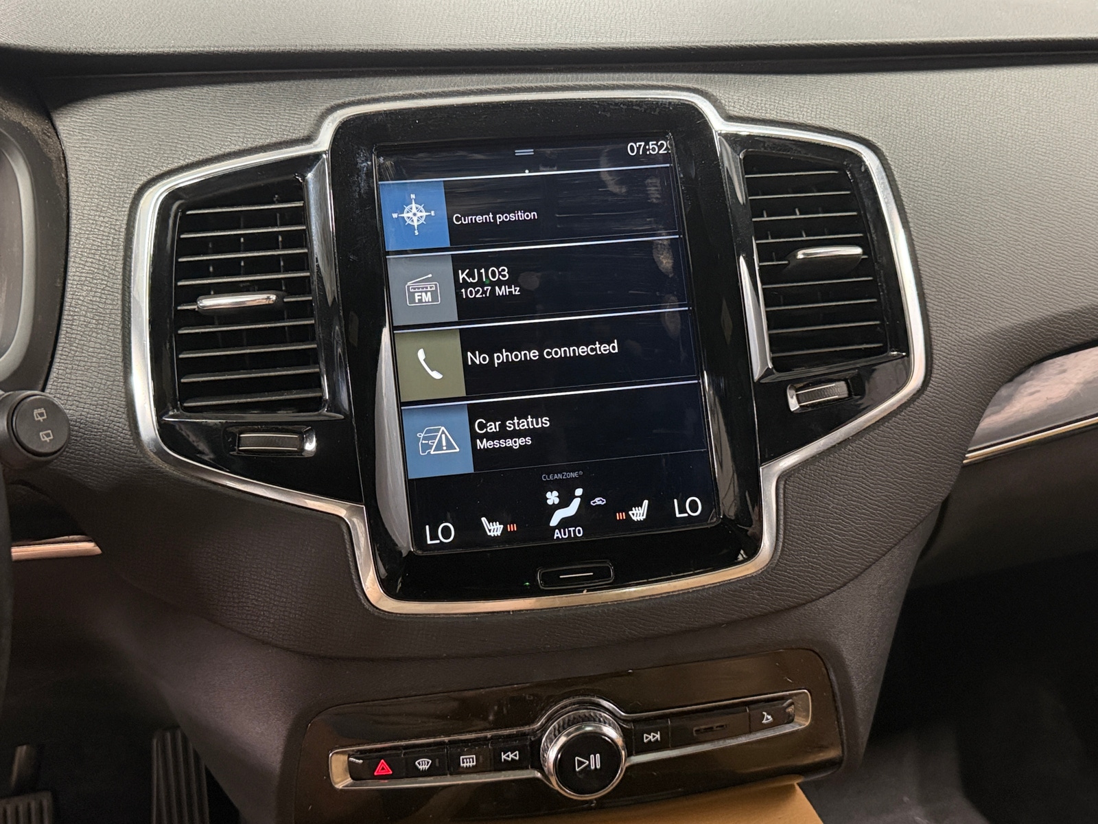 Thumbnail: 2018 Volvo XC90 - 3