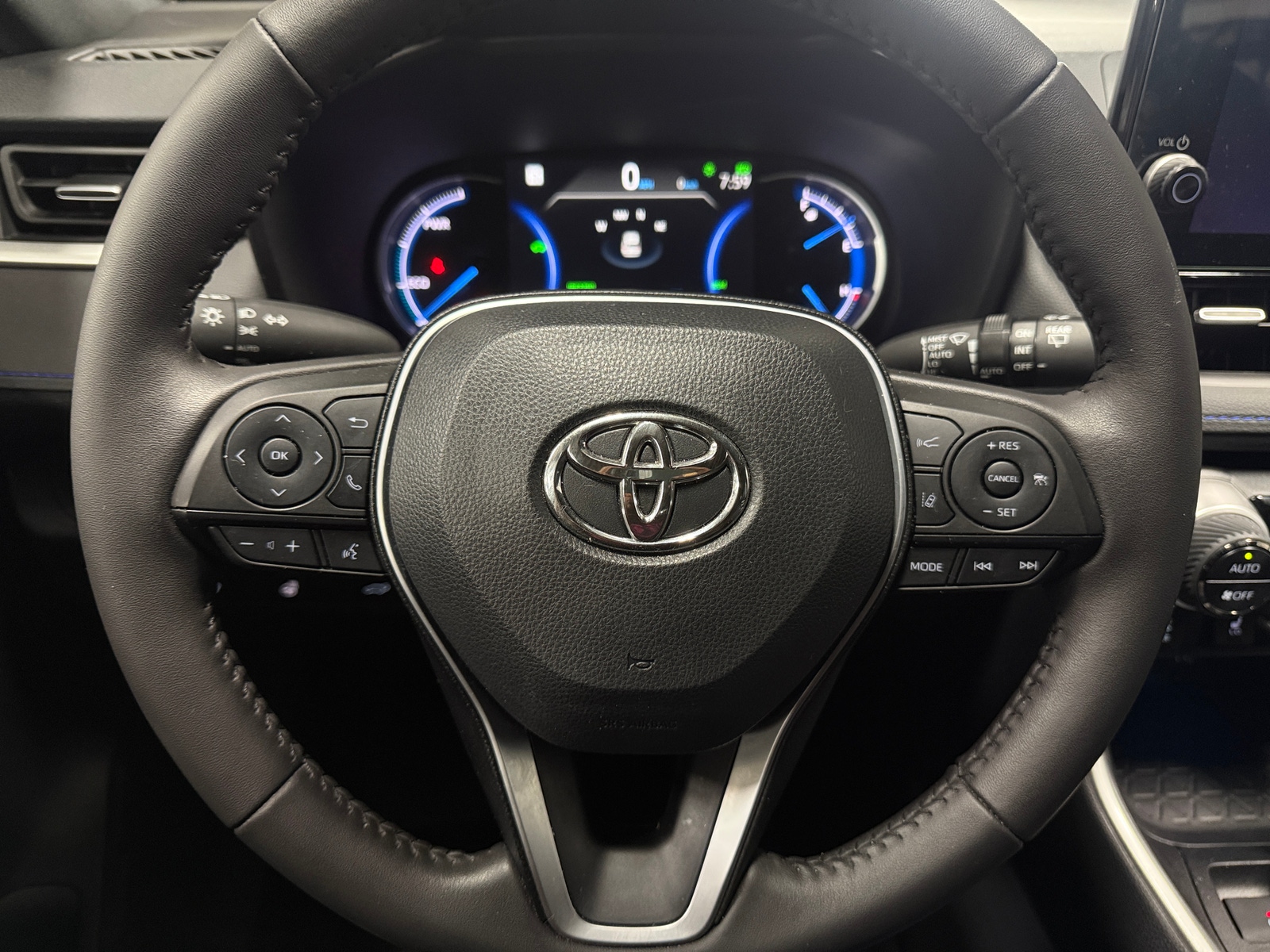 Thumbnail: 2025 Toyota RAV4 - 4