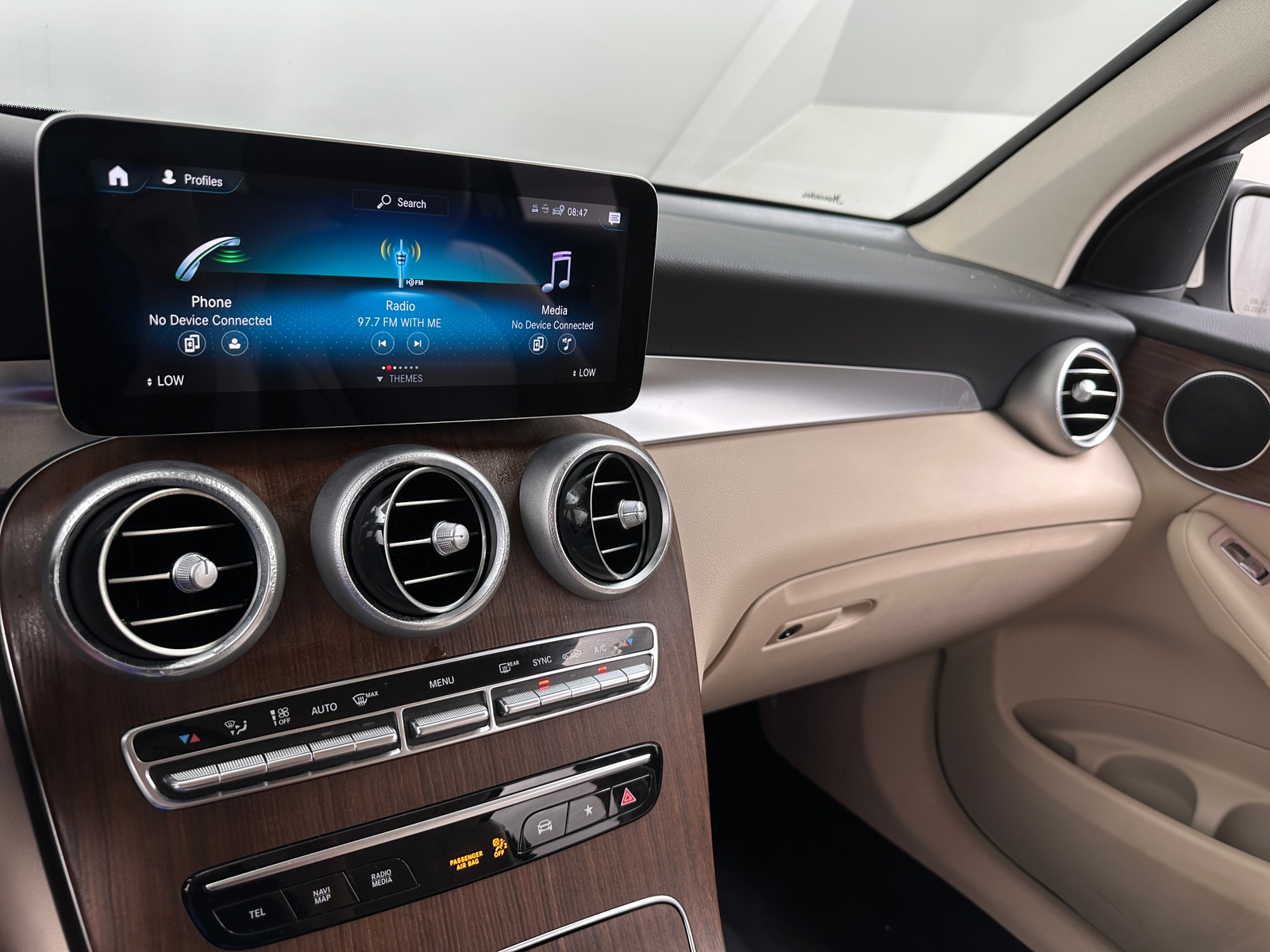 Thumbnail: 2022 Mercedes-Benz GLC - 3