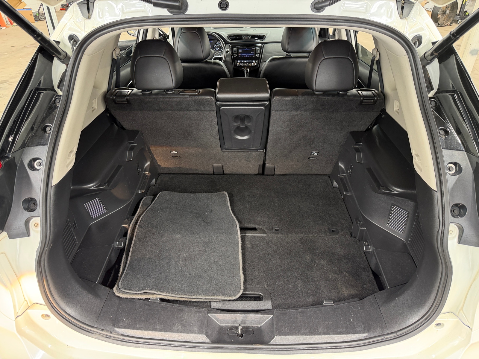 Thumbnail: 2018 Nissan Rogue - 6