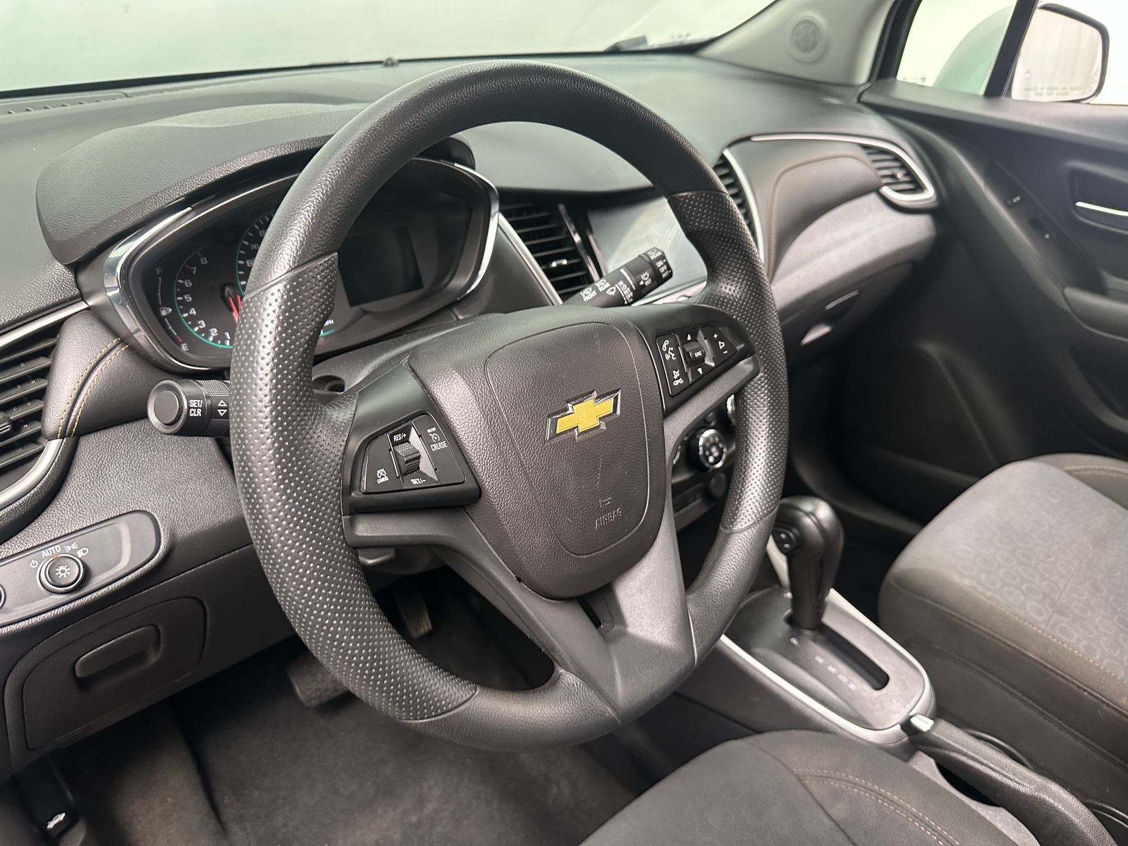 Thumbnail: 2021 Chevrolet Trax - 5