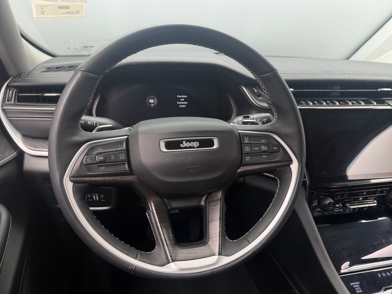 Thumbnail: 2023 Jeep Grand Cherokee - 4