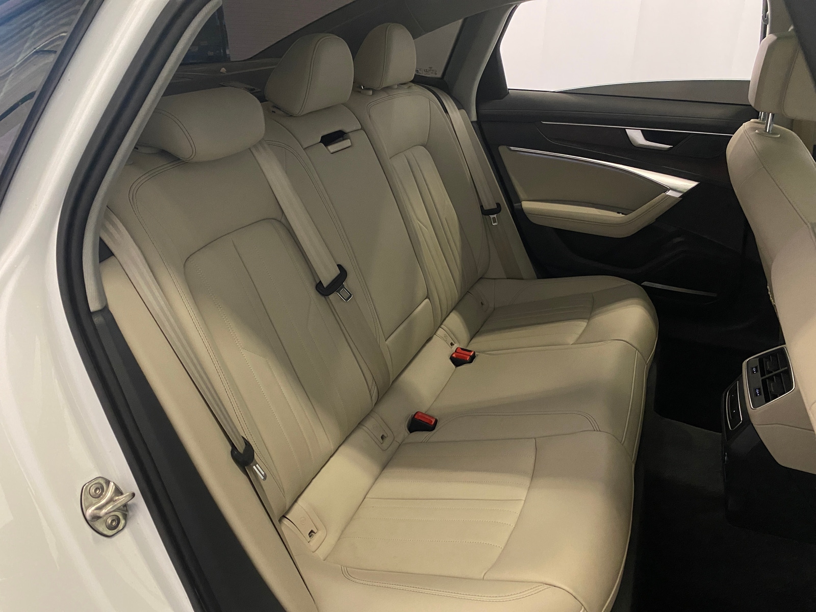 Thumbnail: 2021 Audi A6 - 6