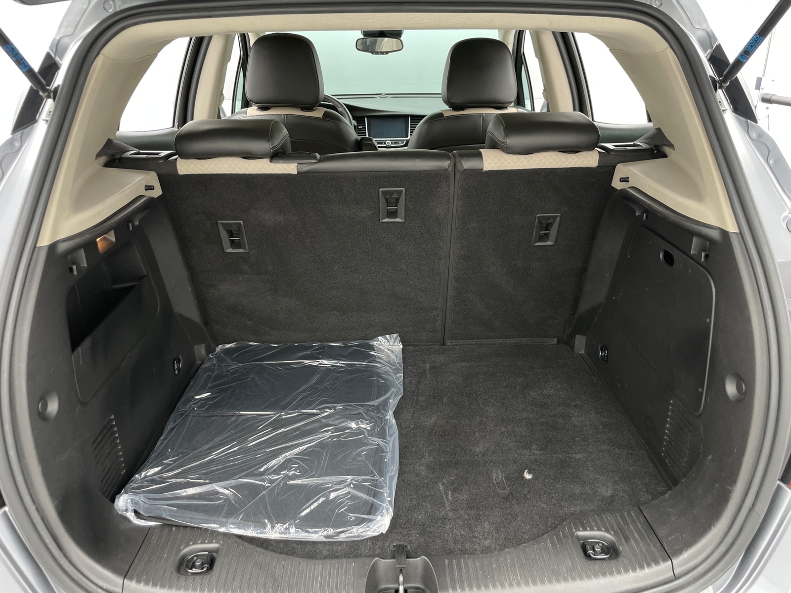 Thumbnail: 2019 Buick Encore - 6