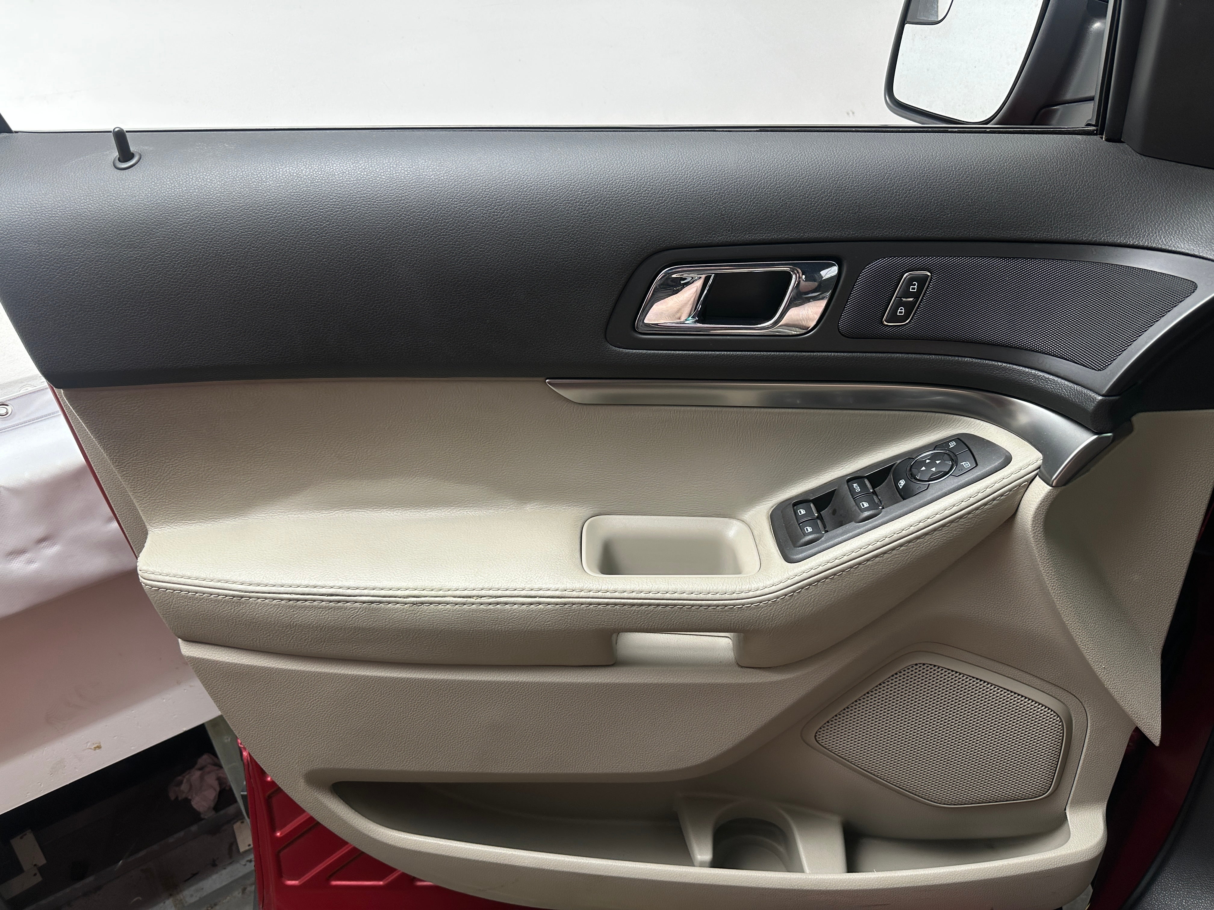 Used 2012 Ford Explorer Base with VIN 1FMHK7B81CGA72129 for sale in Pewaukee, WI
