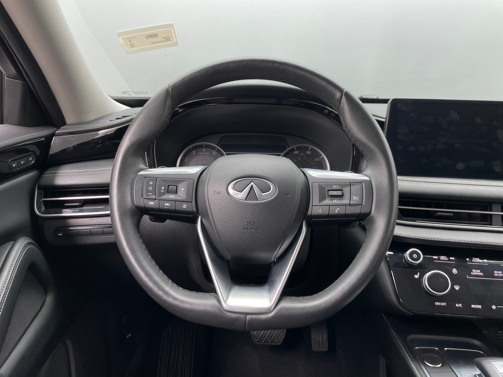 Thumbnail: 2023 INFINITI QX60 - 4