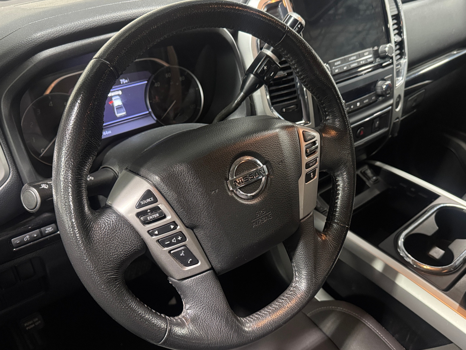 Thumbnail: 2020 Nissan Titan - 5