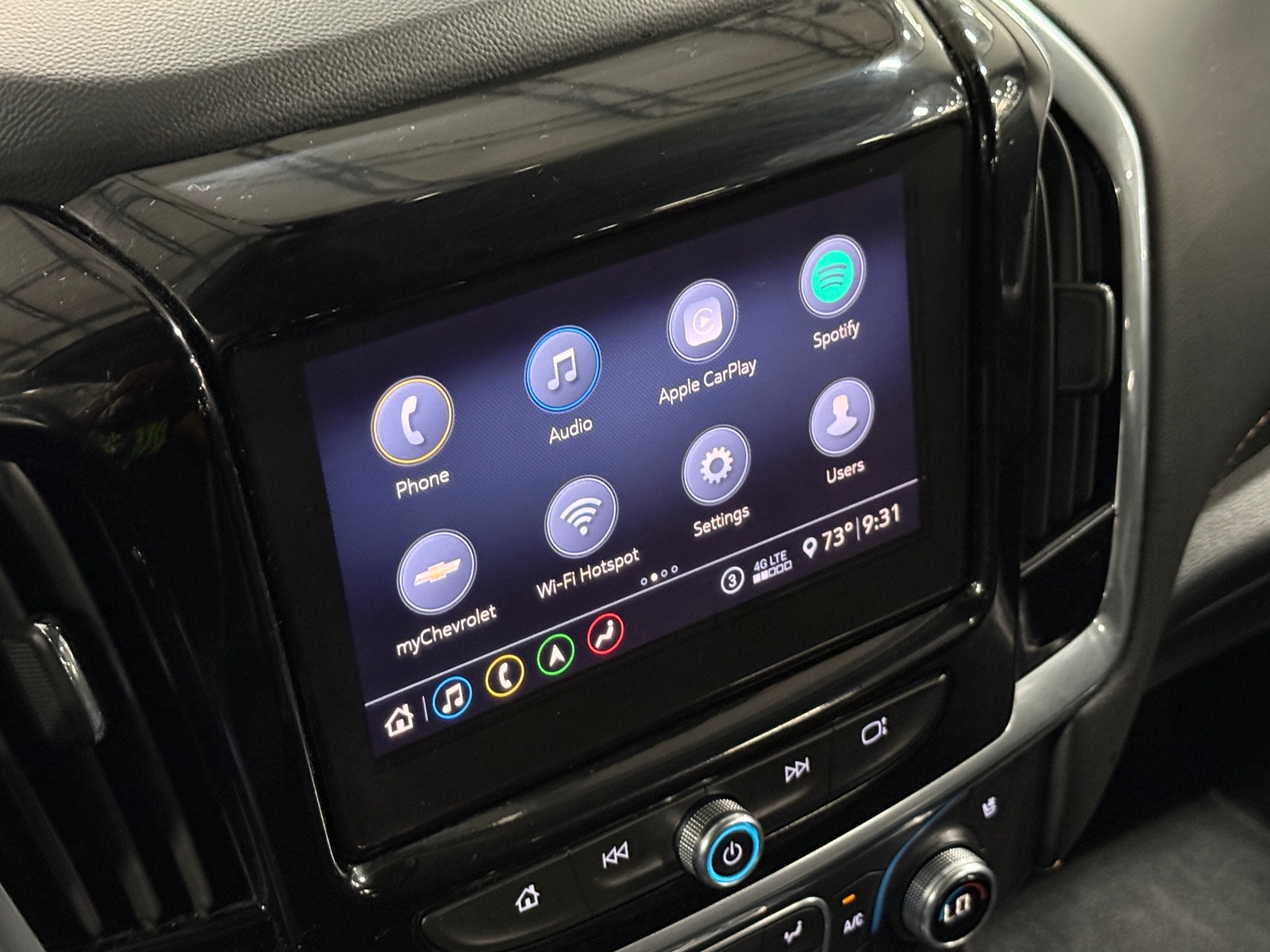 Thumbnail: 2021 Chevrolet Traverse - 3