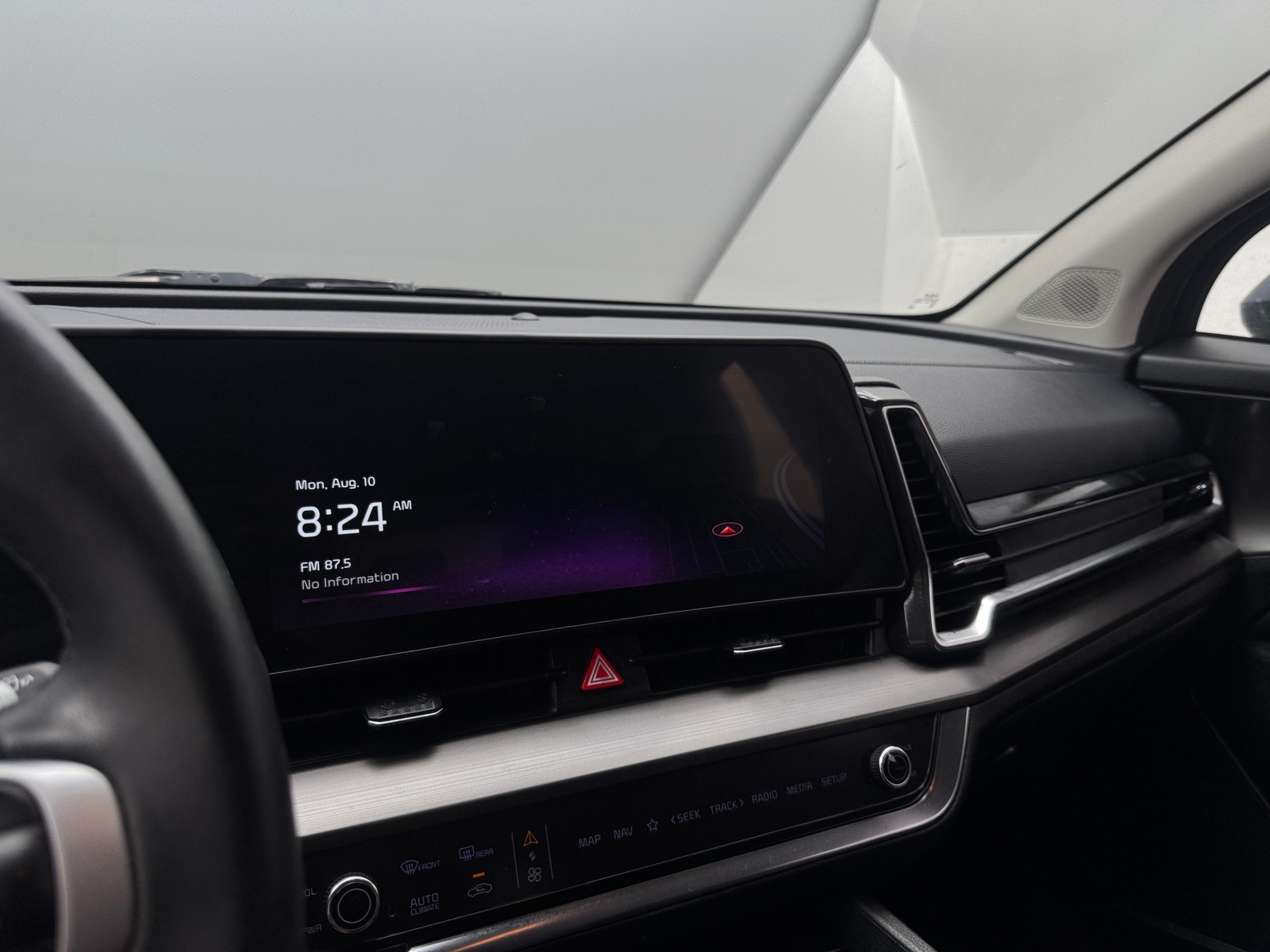 Thumbnail: 2023 Kia Sportage - 3