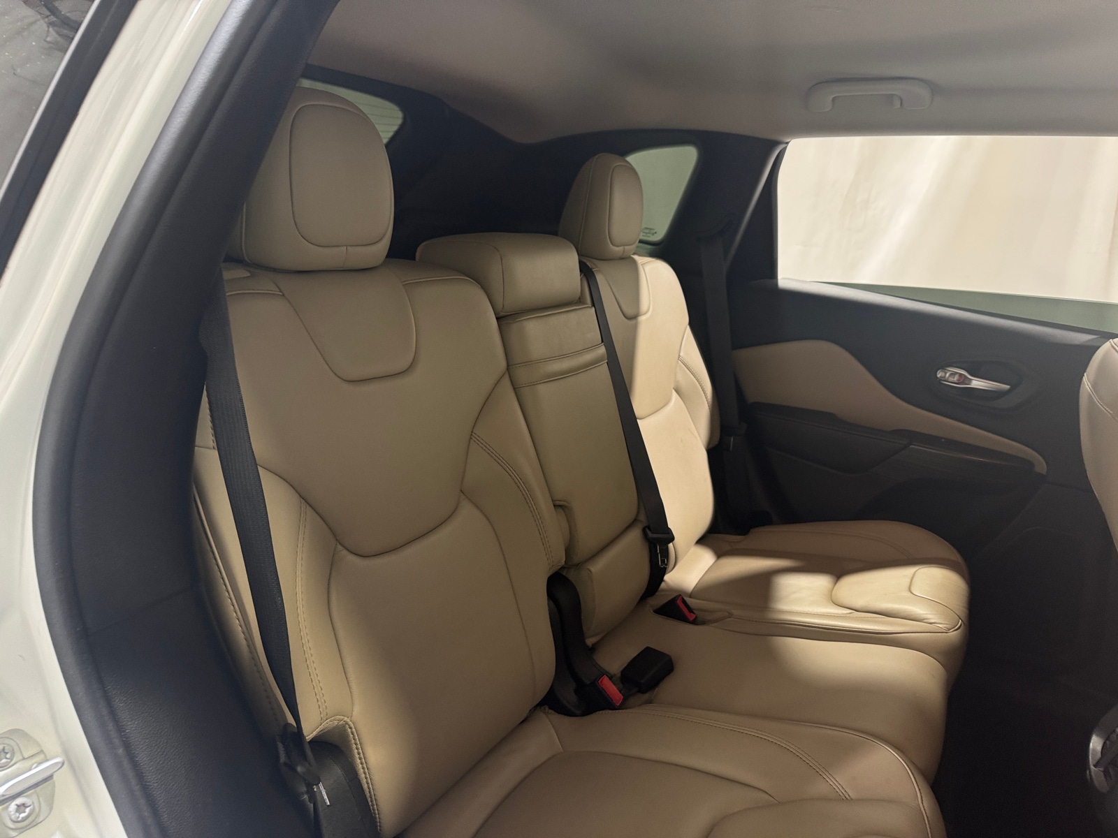 Thumbnail: 2016 Jeep Cherokee - 5