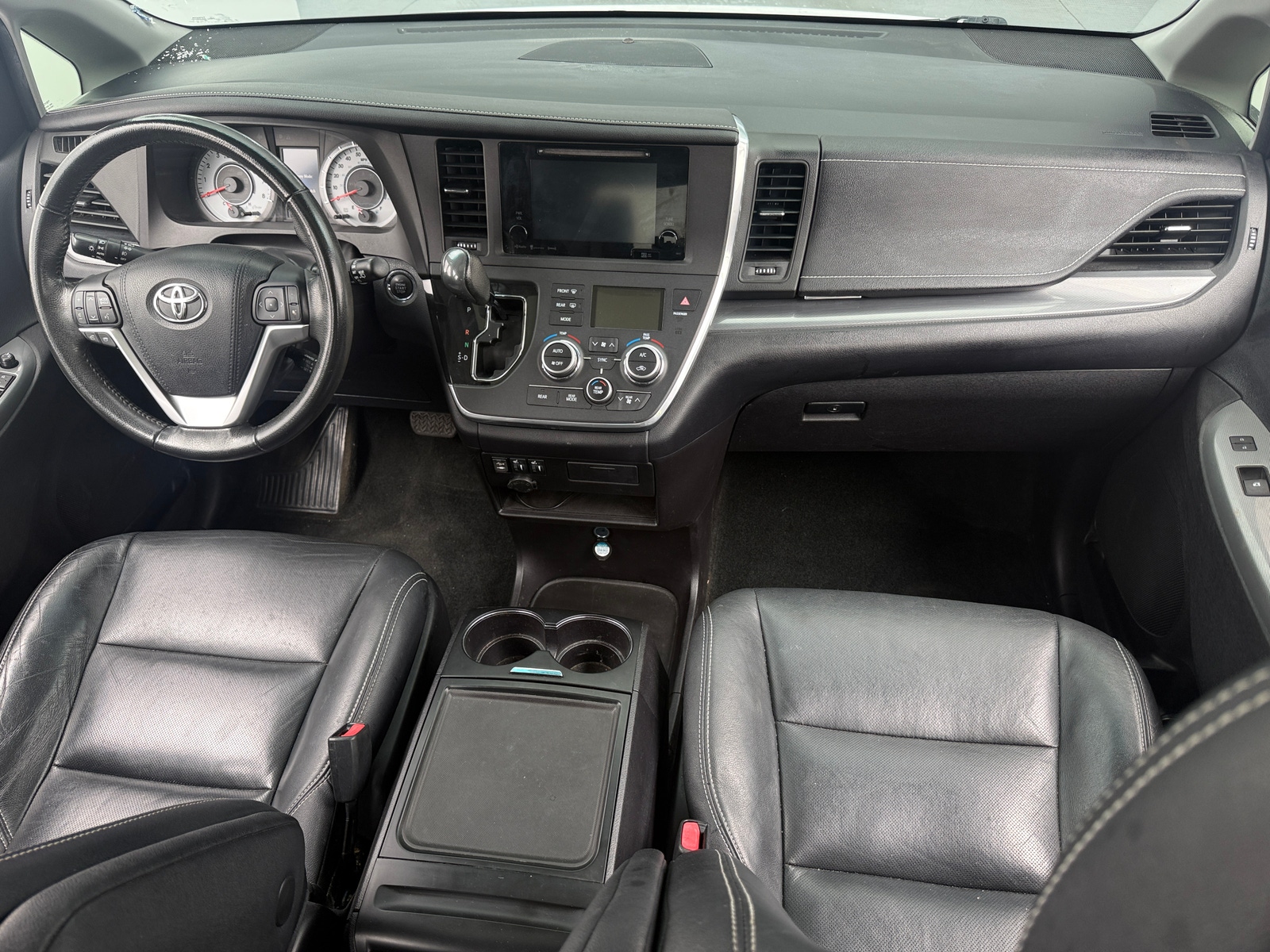 Thumbnail: 2016 Toyota Sienna - 2