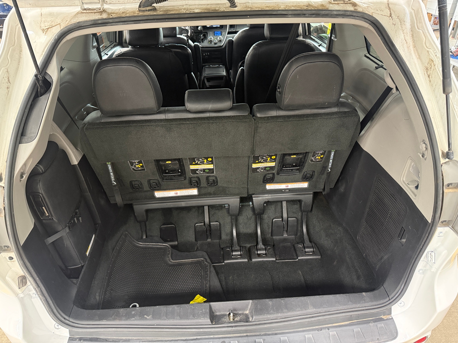 Thumbnail: 2016 Toyota Sienna - 6