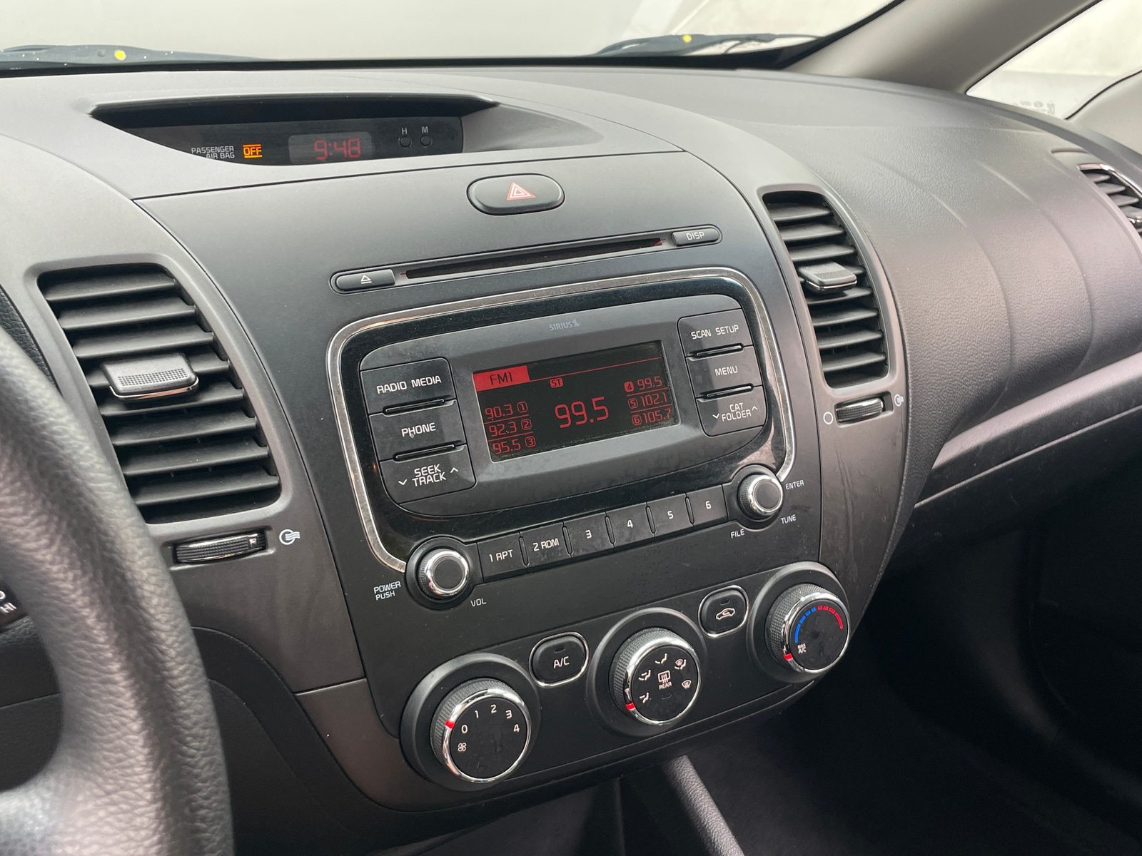 Thumbnail: 2018 Kia Forte - 4
