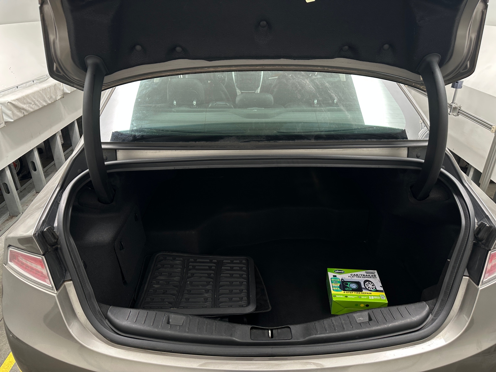 Thumbnail: 2016 Lincoln MKZ - 6