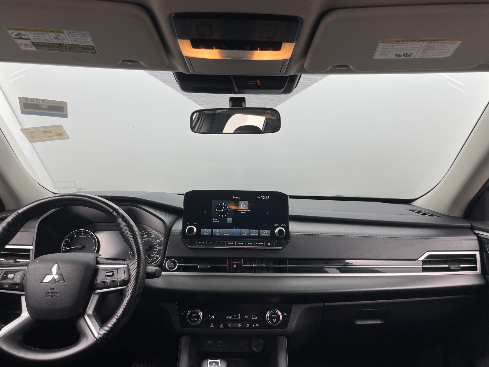 Thumbnail: 2024 Mitsubishi Outlander - 3