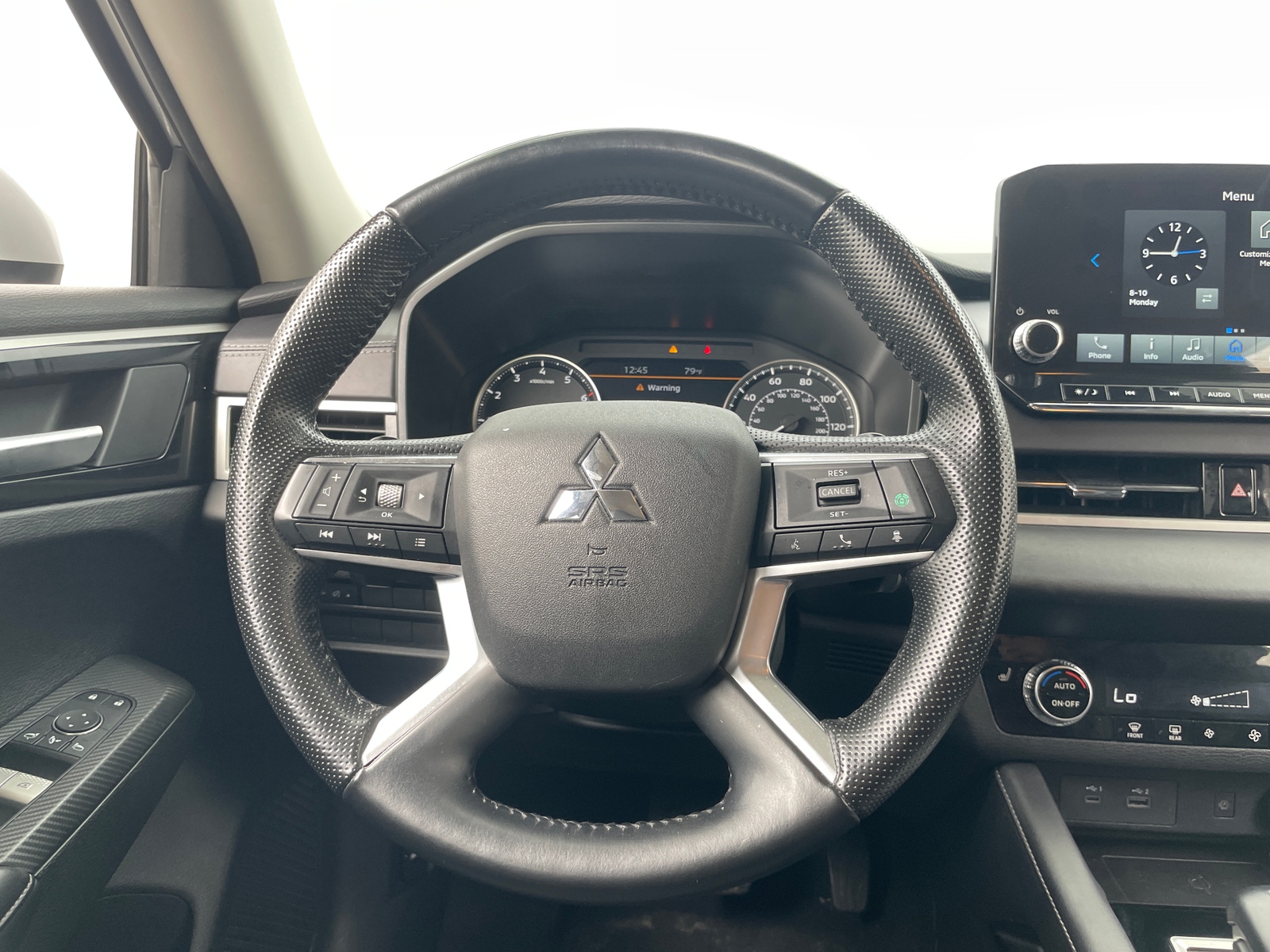 Thumbnail: 2024 Mitsubishi Outlander - 5