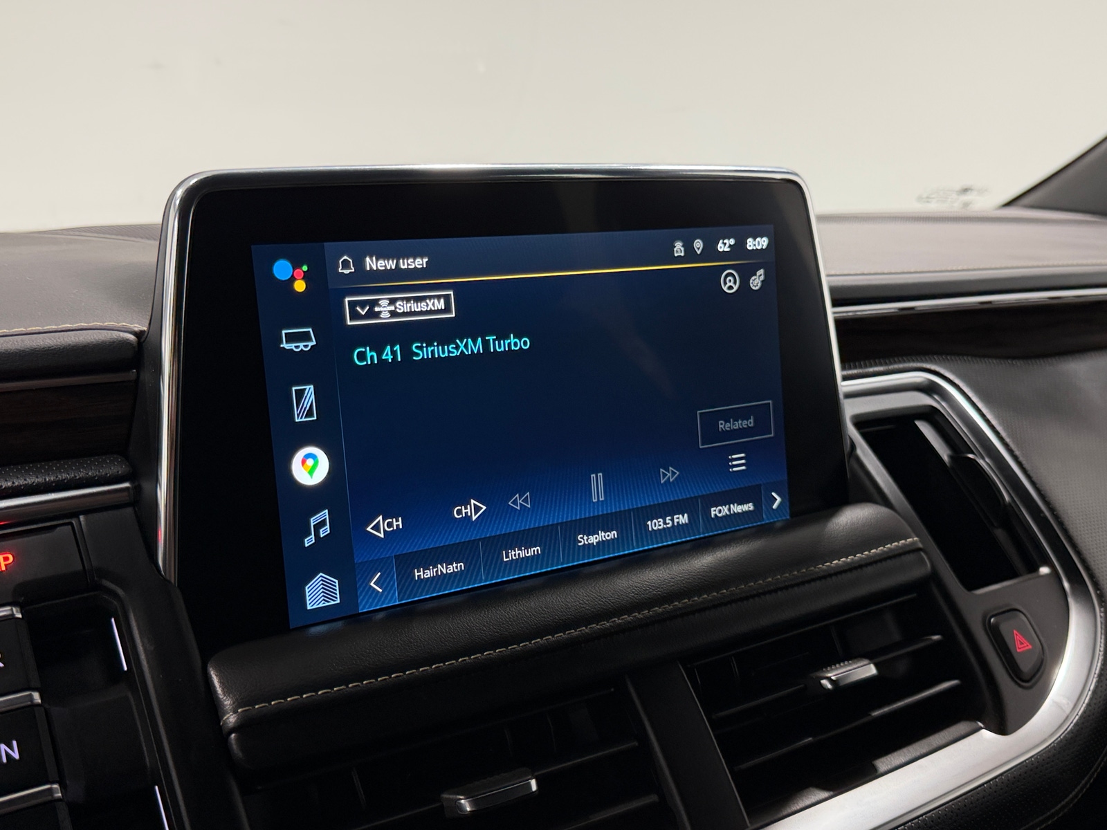 Thumbnail: 2022 Chevrolet Tahoe - 3
