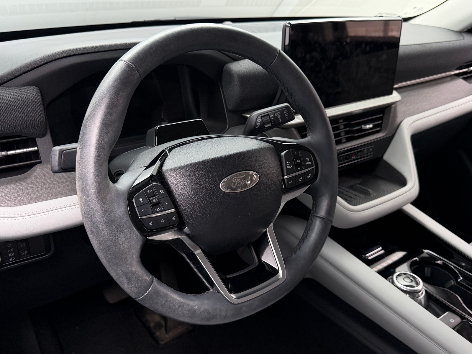Thumbnail: 2025 Ford Explorer - 4
