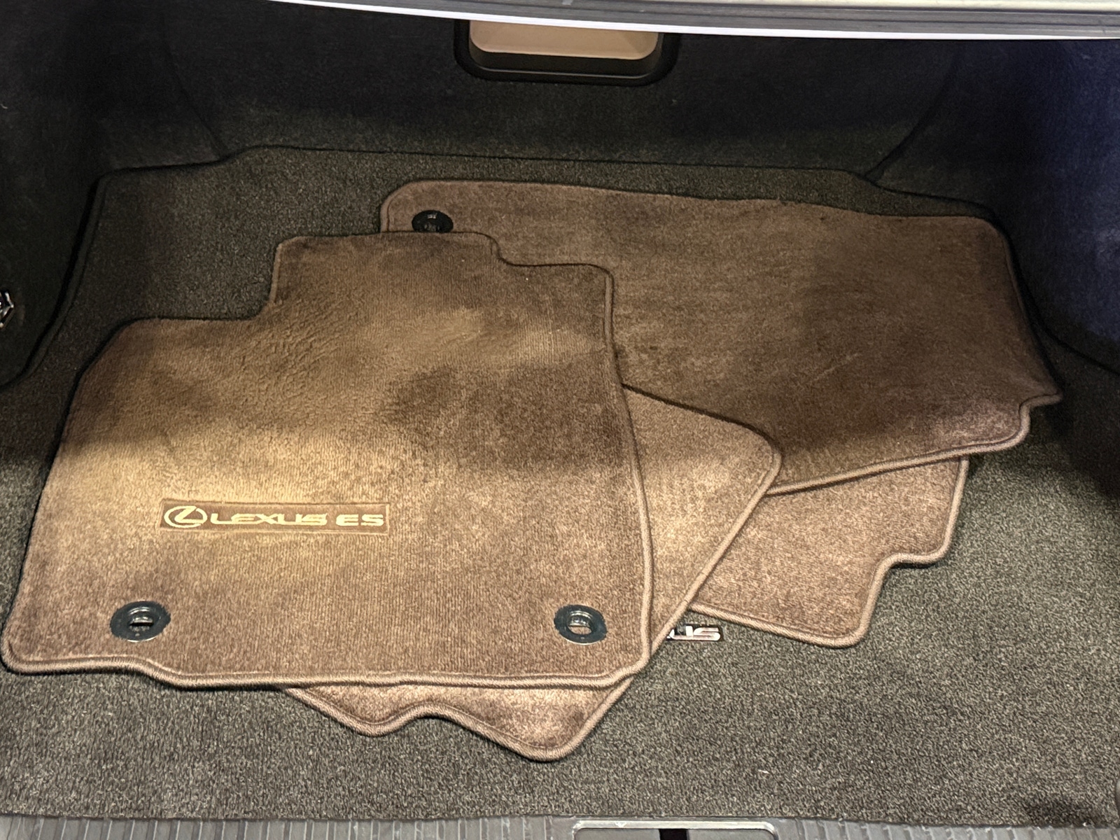 Thumbnail: 2018 Lexus ES - 6