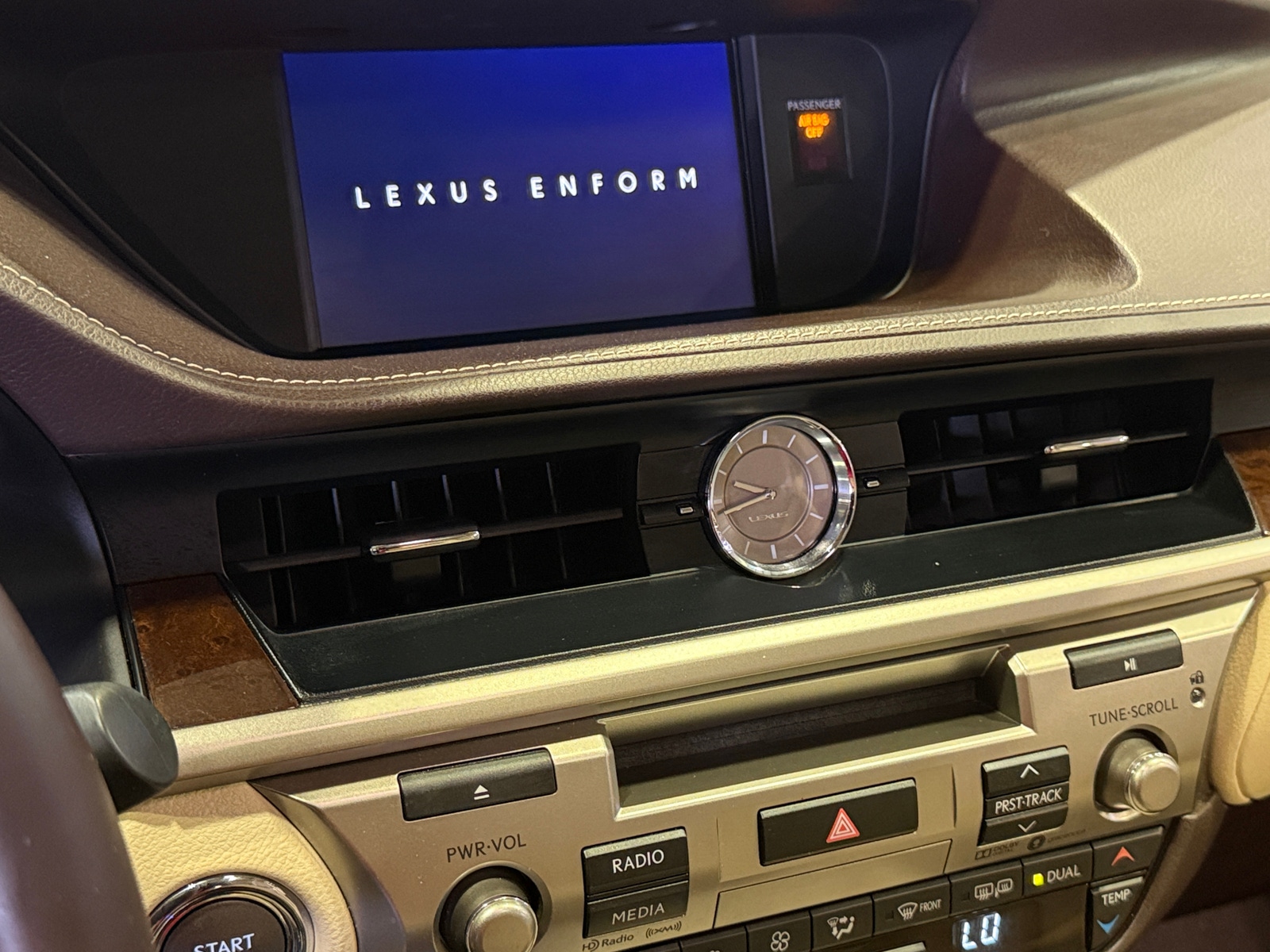 Thumbnail: 2018 Lexus ES - 3
