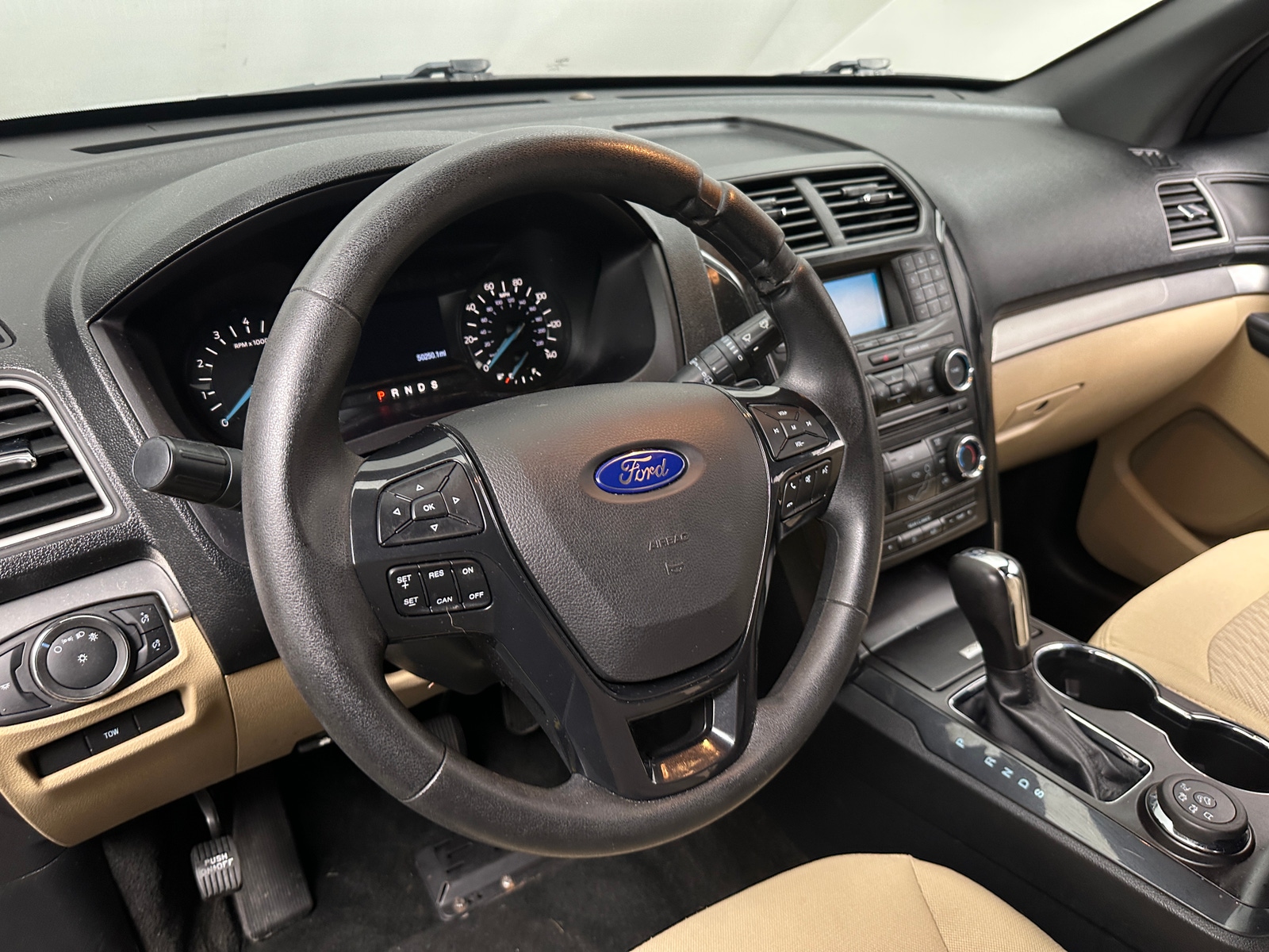 Thumbnail: 2017 Ford Explorer - 5